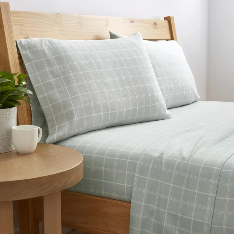 Gap Home Windowpane Plaid Flannel Sheet Set, Deep Pocket, Queen, Gray/White, 4-Pieces | Walmart (US)