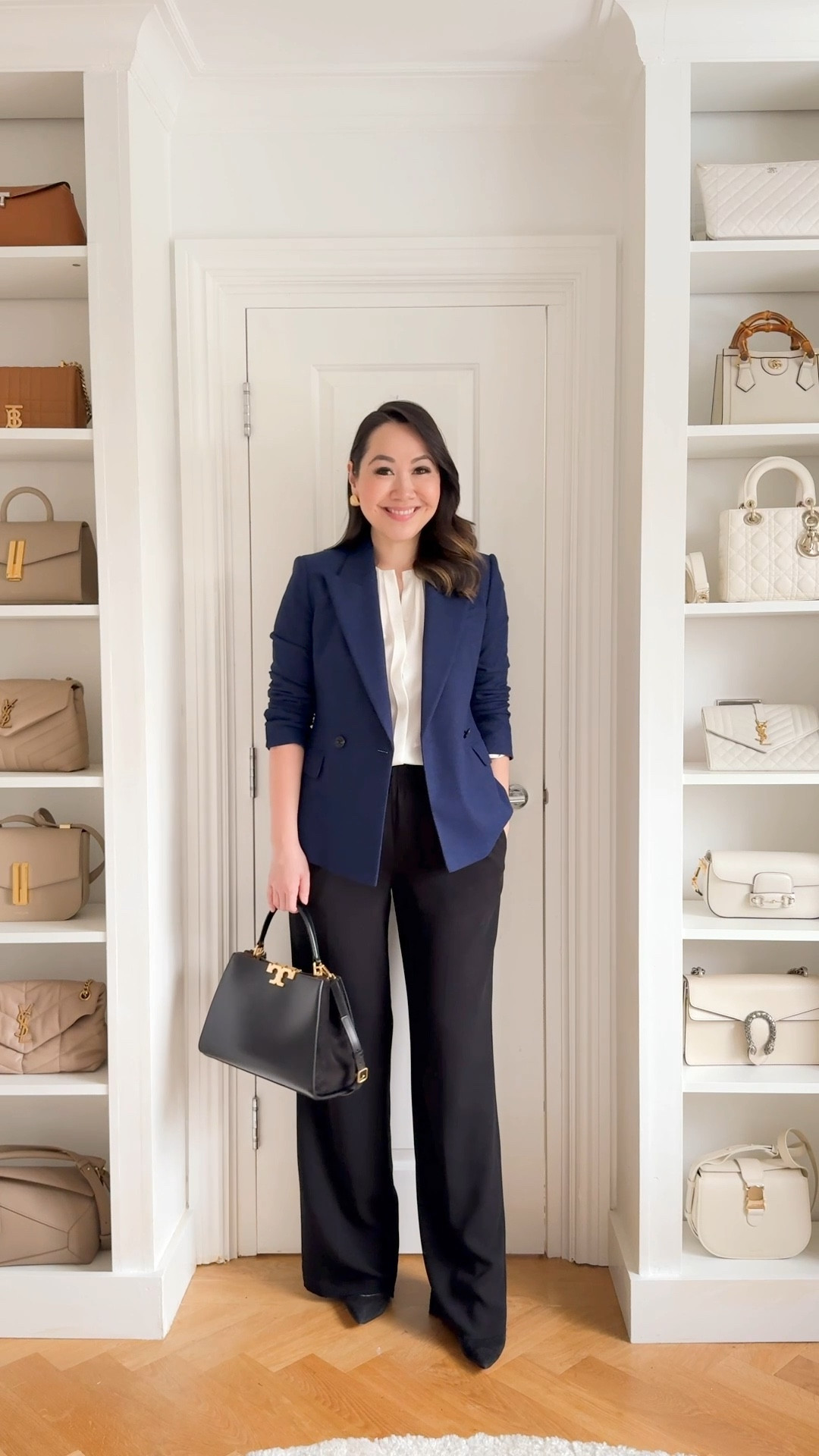 The perfect work outfit - simple black trousers / pants with the nicest blouse I think I’ve ever owned 😂 Hugo Boss do the most gorgeous blazers and this one fits like a dream! ❤️