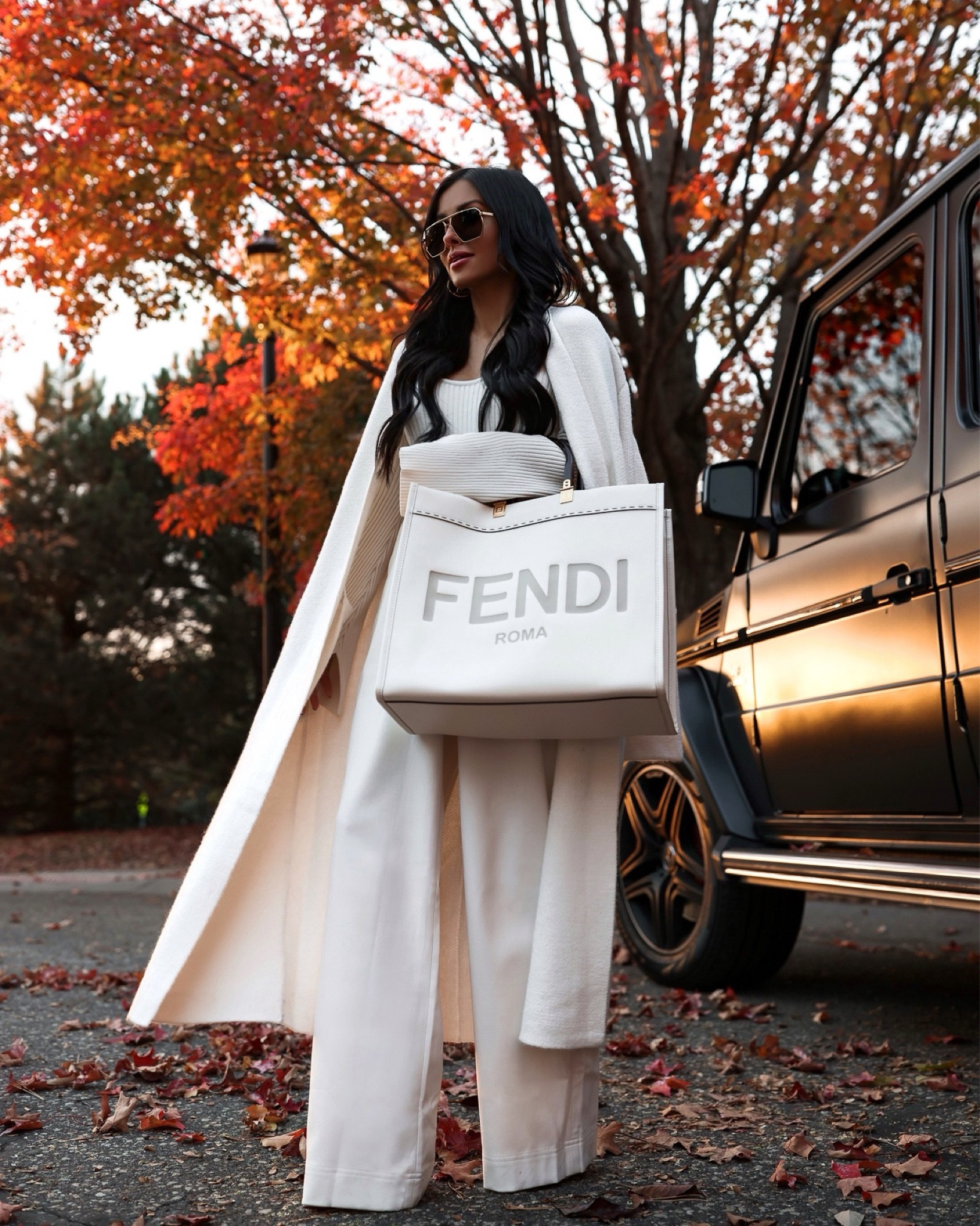 White fall outfit ideas
Splendid x cellajane cardigan linking the new version
Nordstrom wide leg pants
Fendi sunshine tote  


#LTKStyleTip #LTKWorkwear #LTKSeasonal
