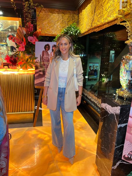 Last nights dinner with New Look 💫

Blazer size 14
Jeans size 10
Top size 12 but could of done with the size down

Spring fashion | dinner outfit | casual style | jeans and a nice top | neutral fashion 

#LTKstyletip #LTKSeasonal