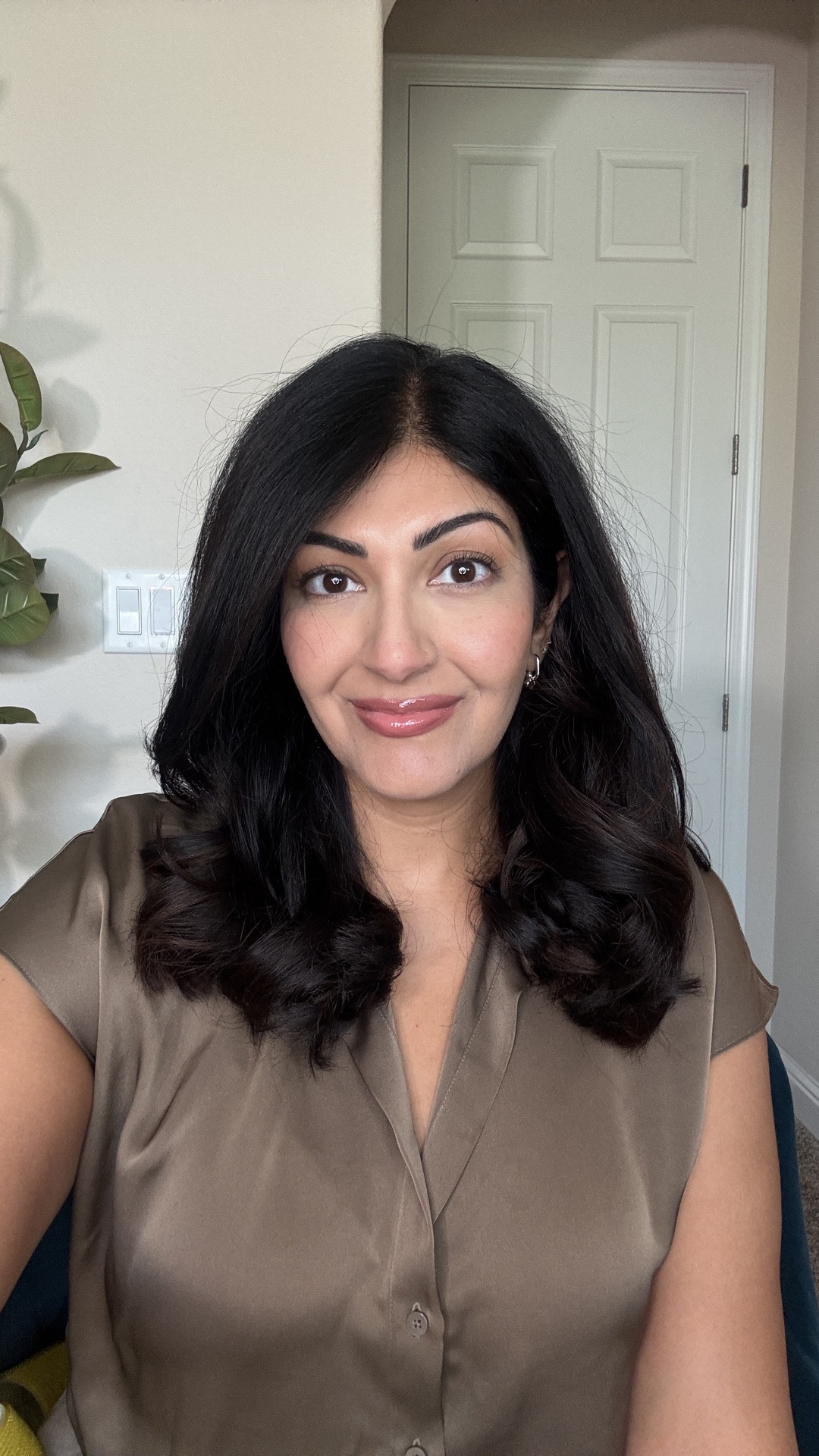 My fall makeup routine for busy mornings 🍂💄 Because looking polished doesn’t need to mean spending 30 minutes in front of the mirror.

These are the products I’m reaching for this fall for an easy, everyday makeup look that works for the office, meetings, school drop-off and everything else on the calendar. Think warm fall tones, natural-looking skin and just enough definition to make me feel put together and ready for the day.

Perfect for my fellow busy women who want a polished makeup routine without ALL the steps. 🤎

#FallMakeup #Over40Beauty #EverydayMakeup #WorkingWomen #FallBeauty #MakeupRoutine #LTKBeauty

#LTKOver40 #LTKvlog #LTKgrwm