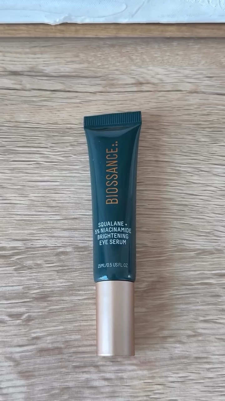 Come closer. The secret’s in @biossance new eye serum 🤍💕 Shop Now at Sephora & Biossance.com #biossancepartner @sephora 

#eyeserum #eyecream #beforeandafter #skincare #beauty #skincareroutine #skincareproducts #skincaretips #selfcare #skinhealth #skincareluxury