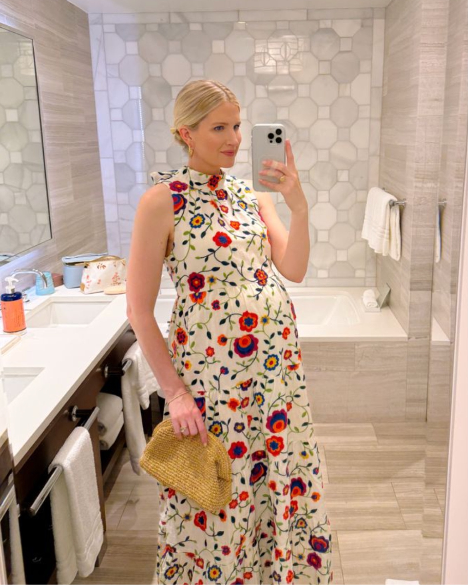 a moment for this dress!! fits generous so took my normal size (small) ❤️