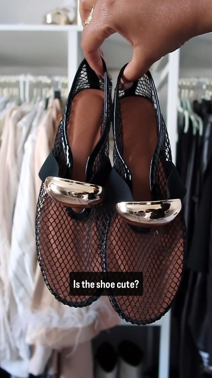 The trending ballet flats for the season! Get them, but don’t over pay 🖤

#LTKShoeCrush