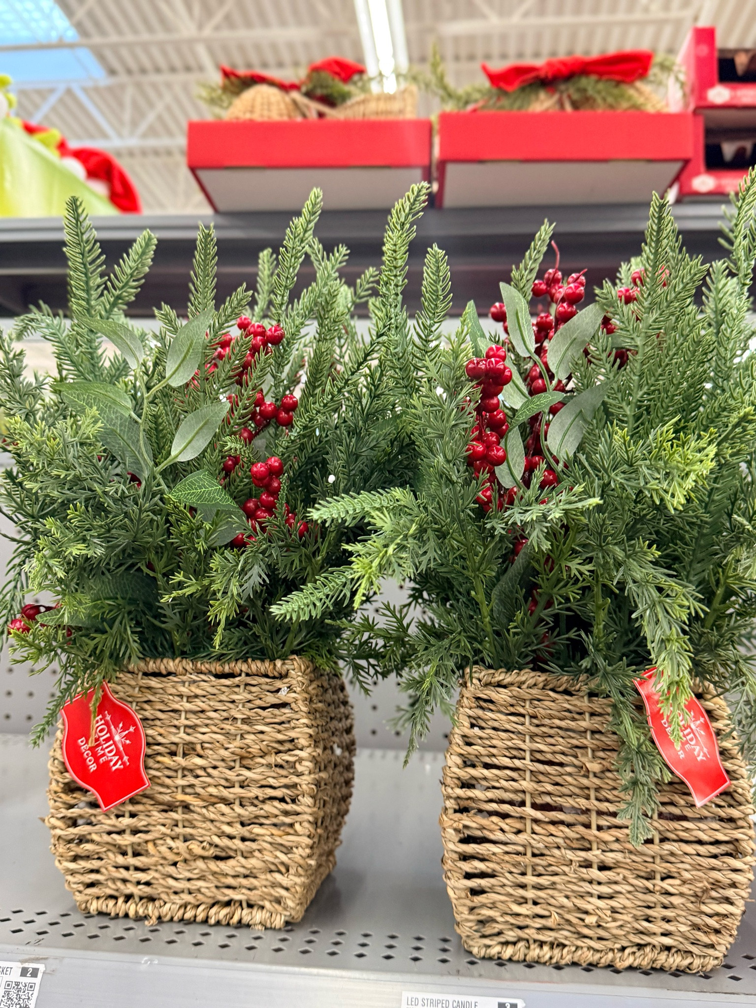 IT’S TIME TO DECORATE! 🎄🎅🏽✨

WALMART HAS CHRISTMAS DECOR AVAILABLE NOW and I am already picking out my favorites! 😍 From ornaments and stockings to festive home decor, they have SO many cute holiday finds!

SHOP MY WALMART CHRISTMAS FAVORITES ON MY LTK! 🛍️❤️

#WalmartFinds #ChristmasDecor #HolidayFinds #LTKFinds

#LTKSeasonal #LTKHome #LTKmomlife