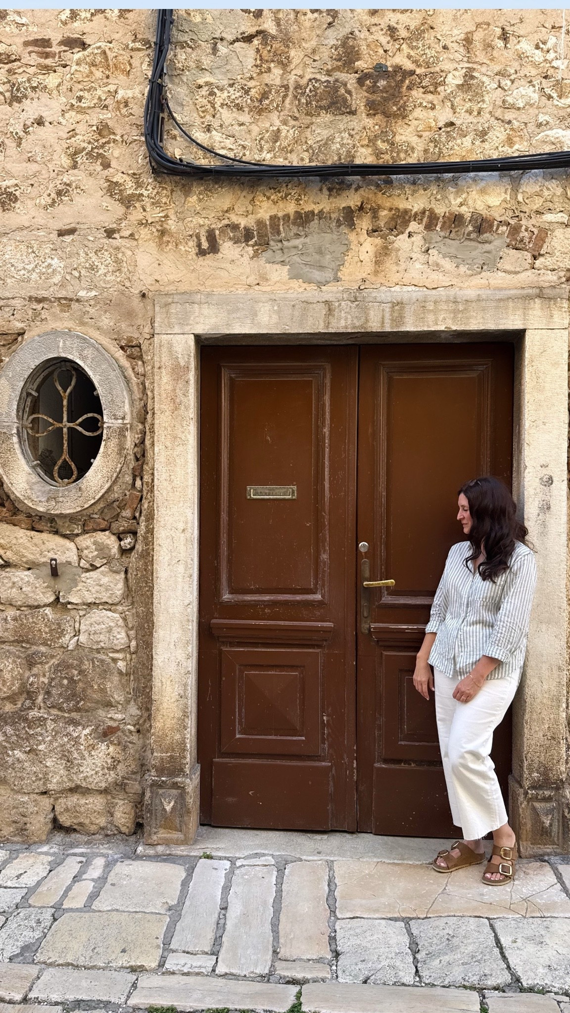 White cropped jeans with a light green stripe light shirt for summer travel

#LTKdayinmylife #LTKOver40 #LTKSeasonal