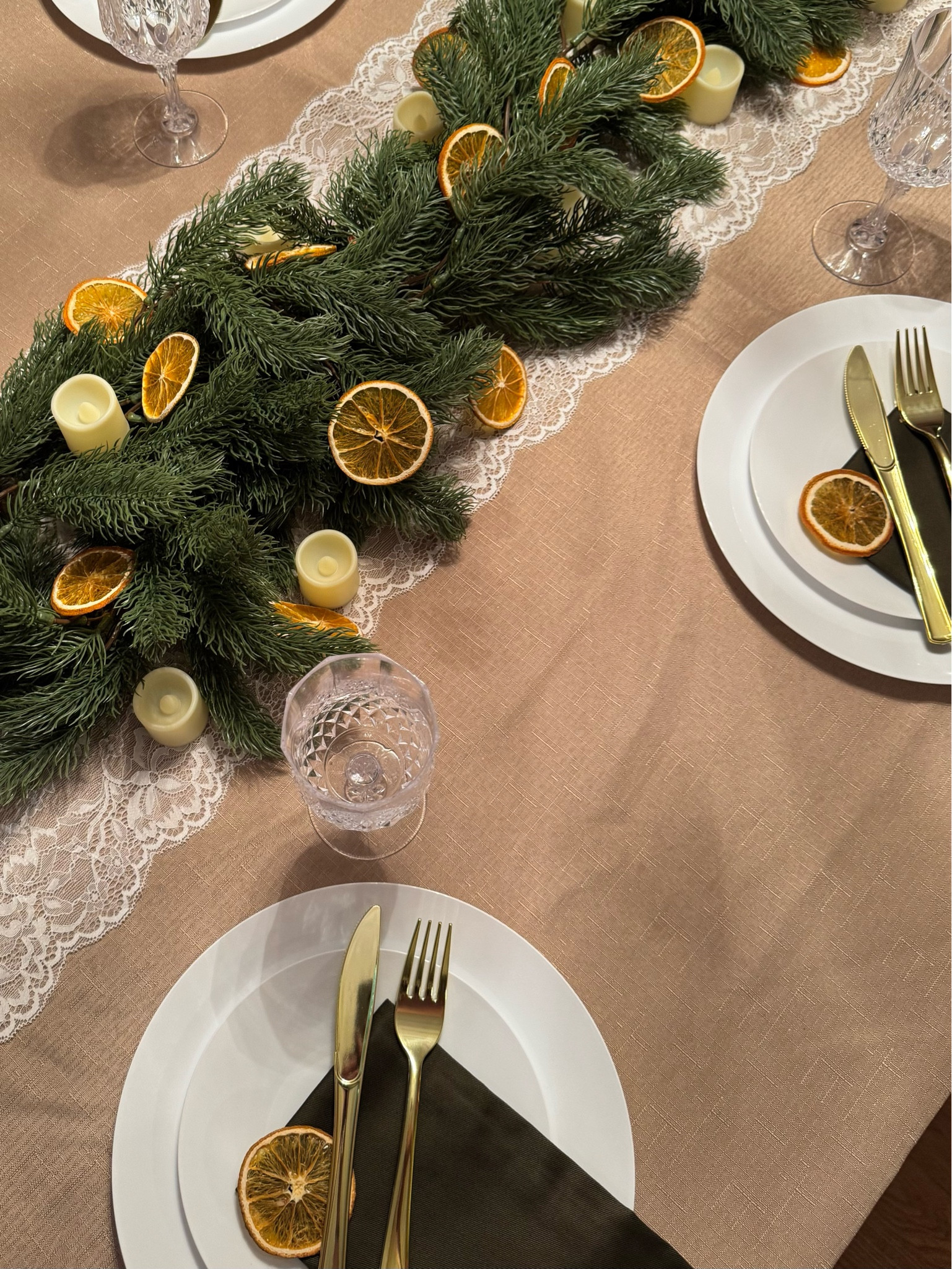 Friendsgiving/Thanksgiving tablescape 🤍🦃🕯️
-
Holiday table decor, decorations, pine garland, dried oranges, gold cutlery, white plates, green napkins, lace runner, tan tablecloth, thanksgiving, friendsgiving, dinner party, aesthetic, cozy, tea lights, ambience, glow, intimate, chic, beautiful, rustic, classic, classy, hosting


#LTKHome #LTKSeasonal #LTKHoliday