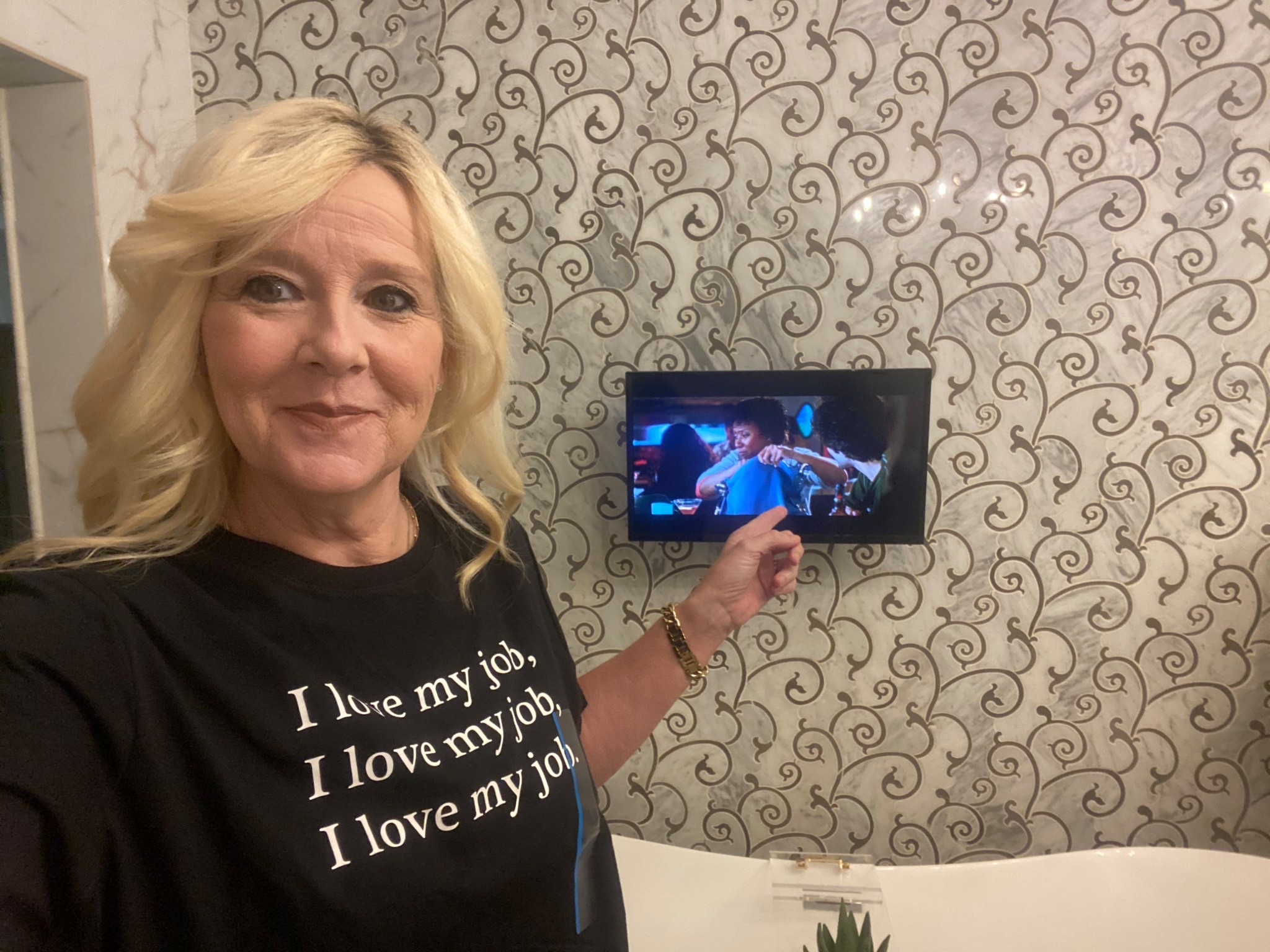 Anyone else stupid excited about The Devil Wears Prada 2?? I've been watching it on repeat daily while getting ready 😂  👠 👛 #thedevilwearsprada #ilovemyjob

#LTKOver40 #LTKMidsize #LTKdayinmylife
