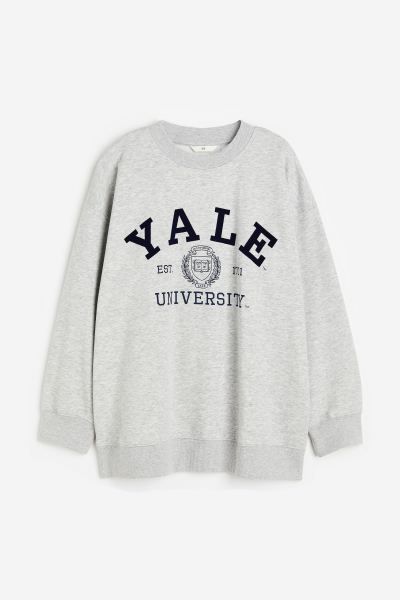 Oversized sweatshirt | H&M (UK, MY, IN, SG, PH, TW, HK)