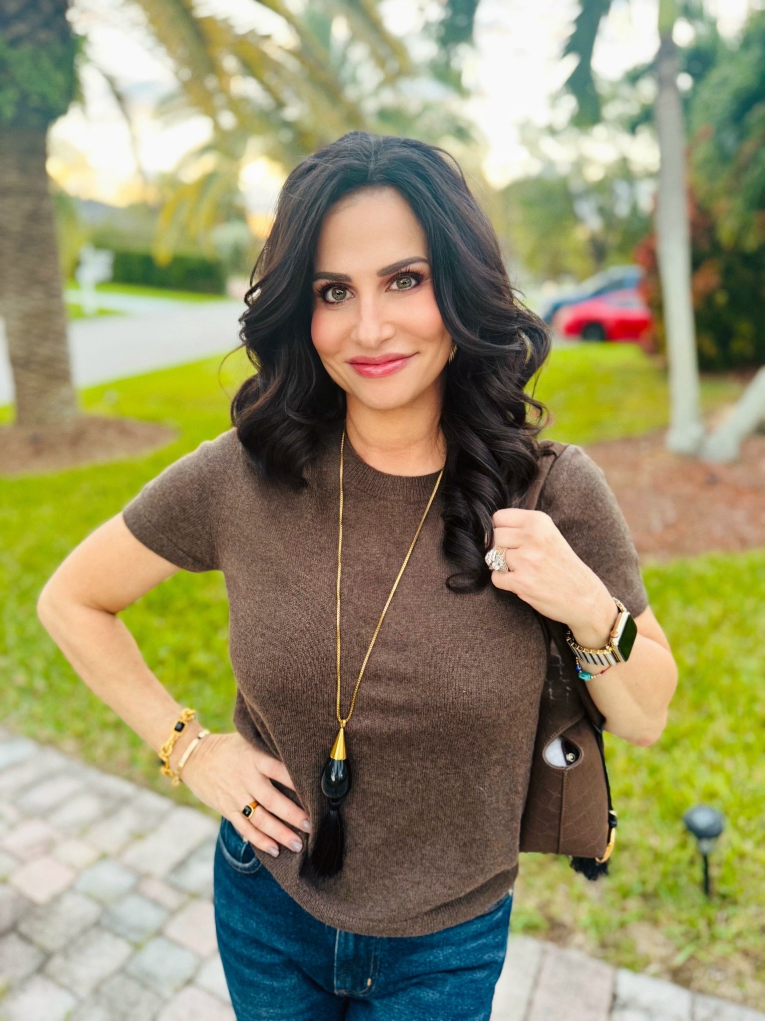 The best cashmere short sleeve sweater . Wearing a med , jeans 25 
#cashmeresweater #fallfinds #cashmereunder50
#fallaccessories 

#LTKStyleTip #LTKSaleAlert #LTKOver40