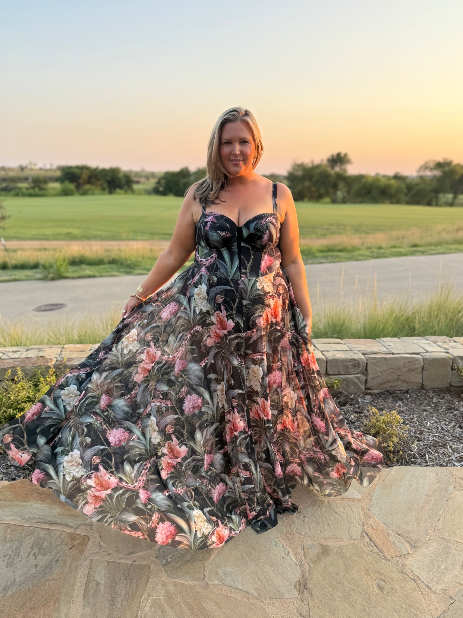 No need for undergarments in this dress - they are built in!!! Wearing a 2X in this one, you may need a friend to get it on but absolutely love it! So flattering + supportive! Love the shapewear inside!


Plus size fashion, occasion dresses, wedding guest dress, what to wear wedding, formal event outfit idea, fall fashion, early fall outfit ideas, midsize dresses, midsize fashion

#LTKWedding #LTKPlusSize #LTKMidsize

#LTKPlusSize #LTKNYFW #LTKWedding