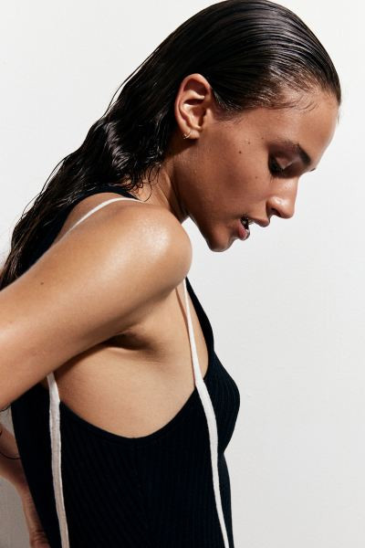 Rib-knit Bodycon Dress - Round Neck - Sleeveless - Black/cream - Ladies | H&M US | H&M (US + CA)