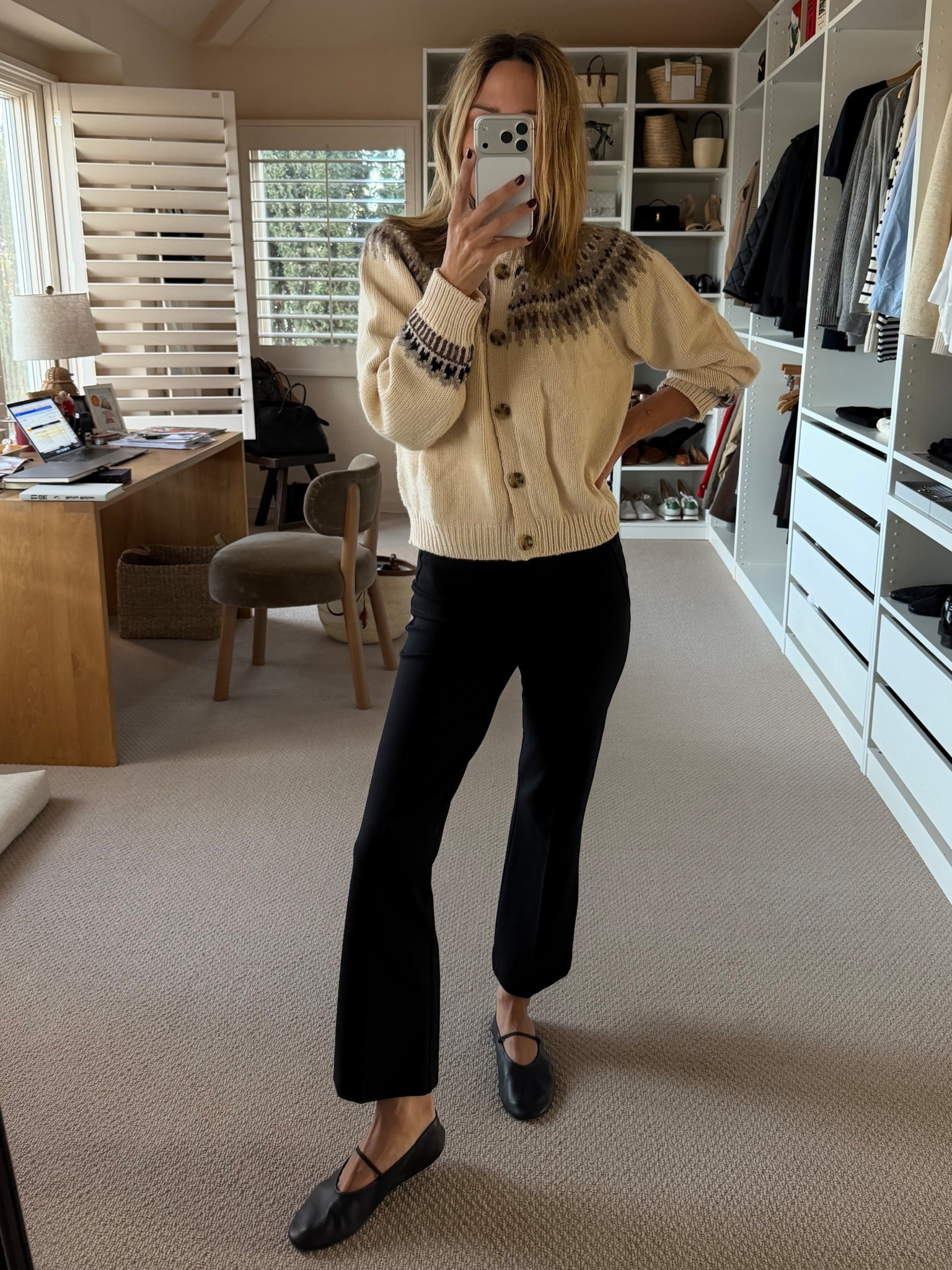 One for you, one for me = my gift gifting policy 🙃  head to toe is from @saks #saks #sakspartner 

#LTKCyberWeek