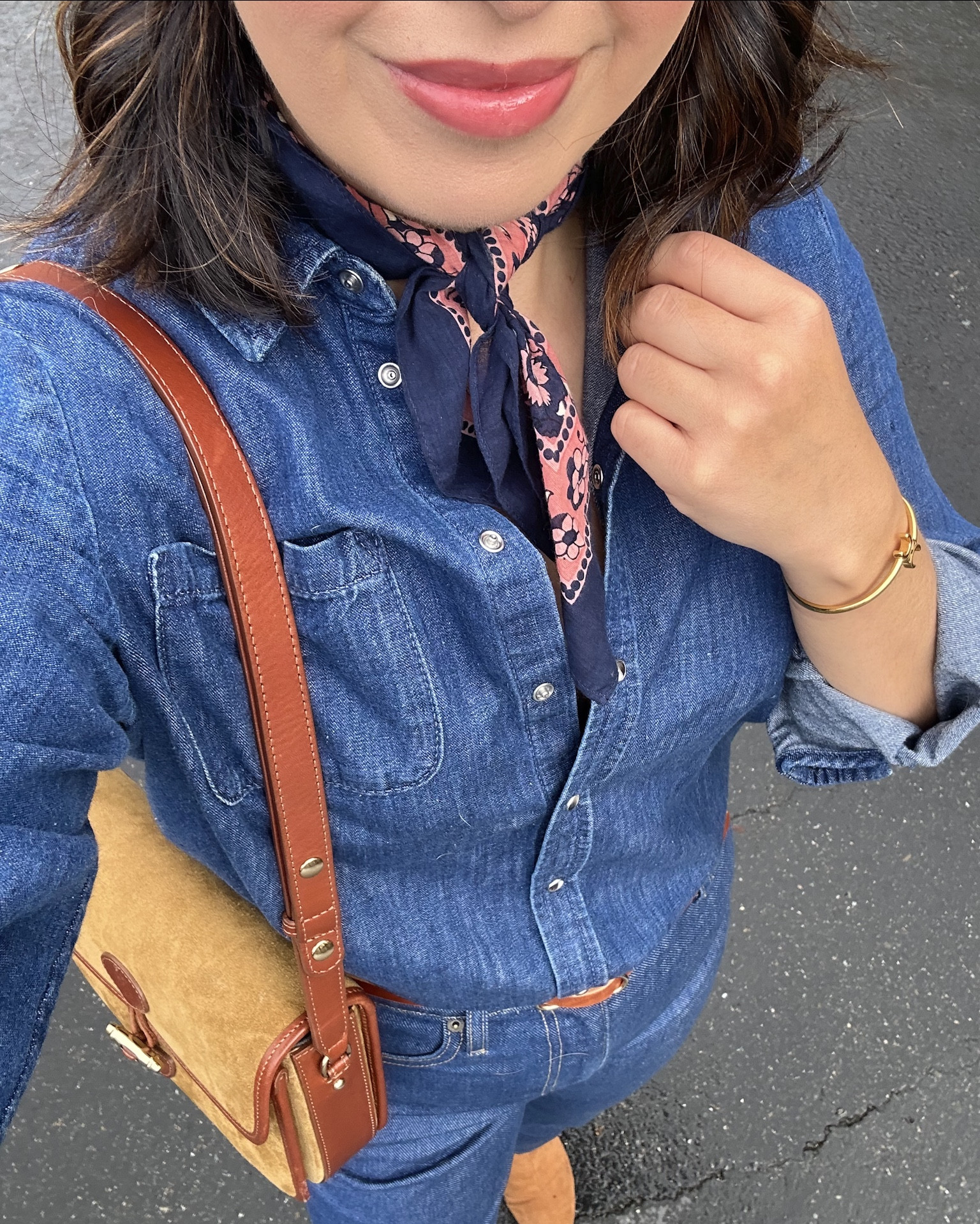 Denim on denim outfit 💙

• shirt is 36/4Us (true to size)
• jeans are 28 (they run a little small)
• boots are 36 for my 36


#LTKU #LTKStyleTip