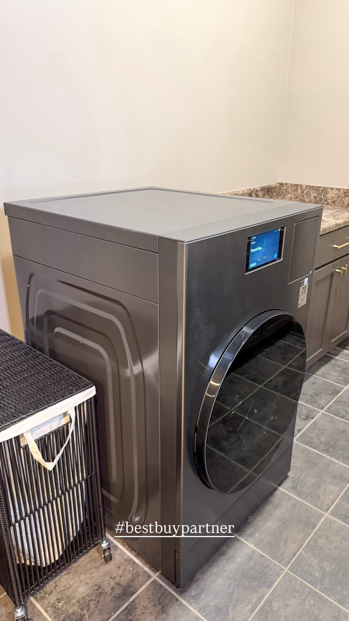 #BestBuyPartner Shop now at Best Buy// Our laundry room Reno is complete! We love our new Samsung AI Vented Washer Dryer Combo— It washes and dries clothes completely in one machine without transferring loads. The key difference vs. other combos is that it is vented, which allows for better drying - like traditional vented dryers.  Re-imagine your laundry room by saving space with only 1 machine. 

 Save on this washer and dryer combo now at Best Buy through December 3rd. 

@BestBuy, #washer, #dryer, #combo, #washerdryercombo, #laundry, #Samsung, #laundryroom, #2in1laundrycombo