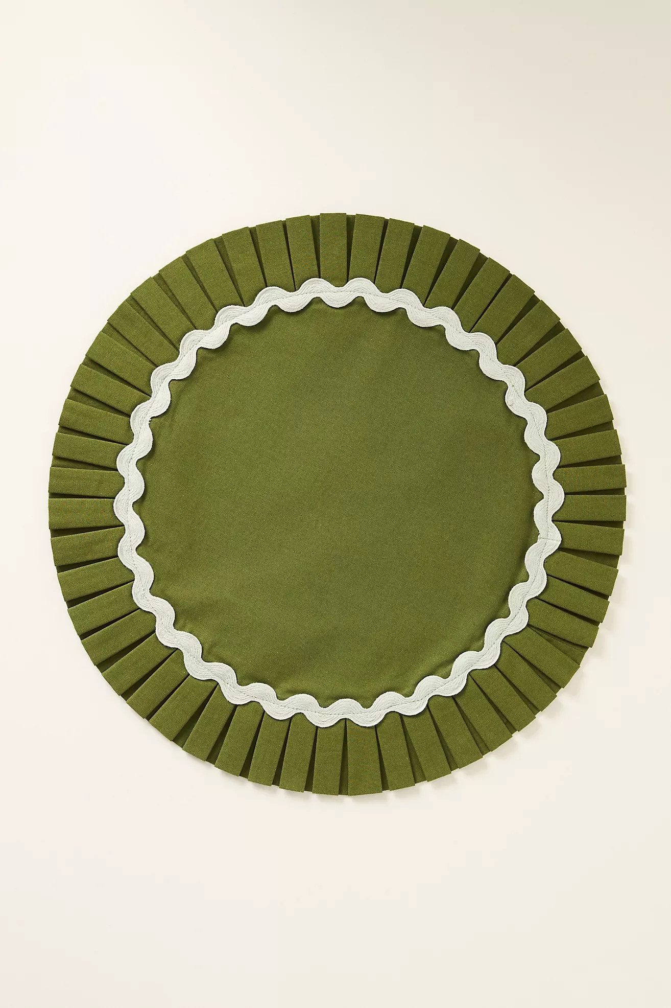 Ruby Rickrack Pleated Round Placemat | Anthropologie (US)