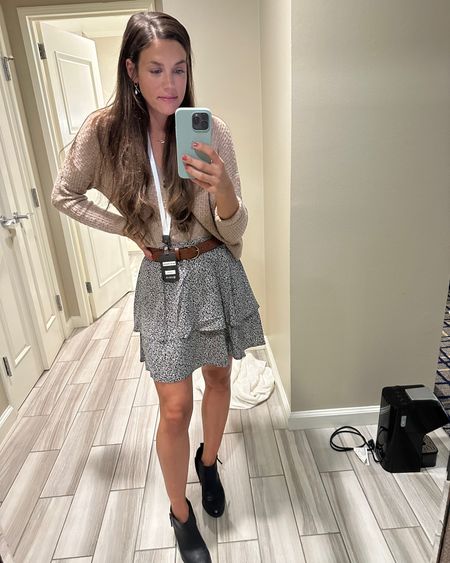 This entire outfit is on sale at Madewell right now! 25% off 100+ and 30% off $200+ right now with the code GOSPREE 

#madewell #falloutfits #madewellsale #cardigan #skirt

#LTKstyletip #LTKsalealert #LTKfit