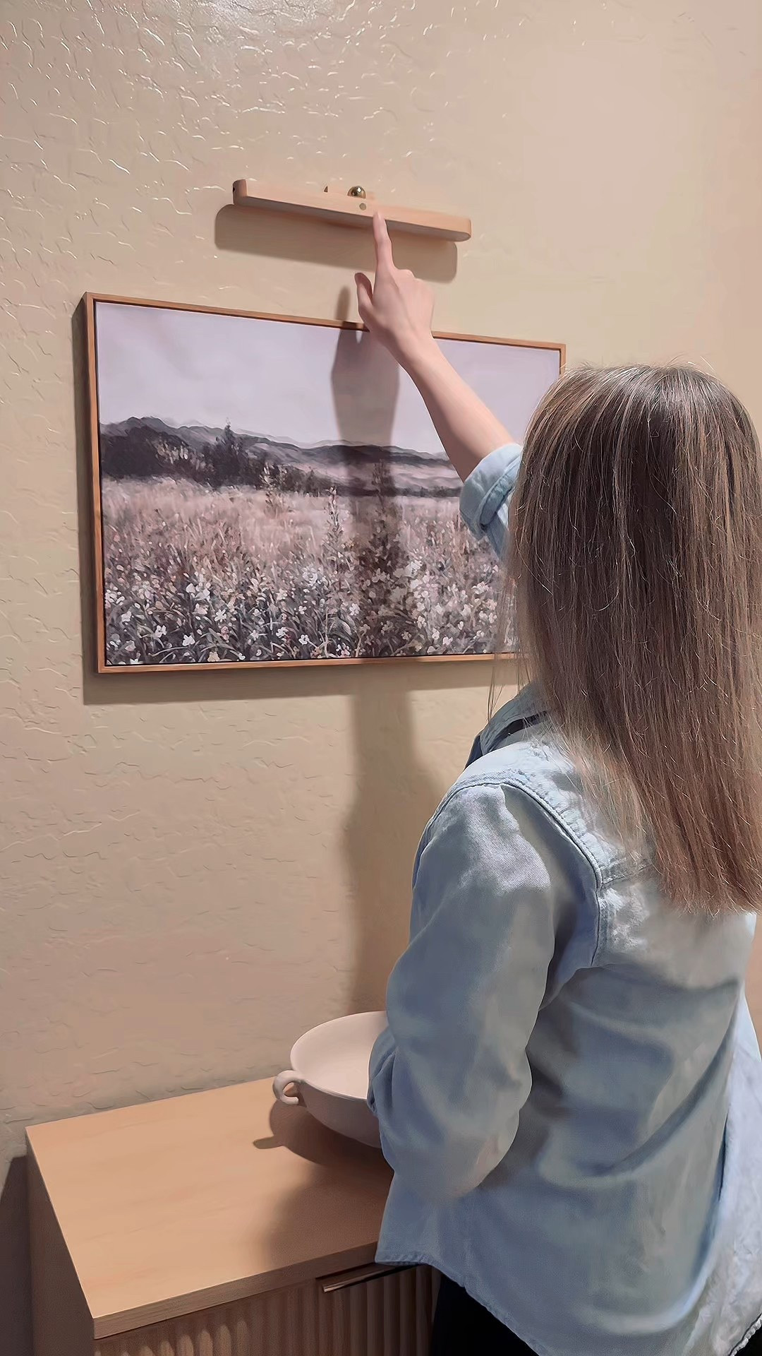 I’m loving this LED light fixture from Amazon. It has 3 settings of light intensity, it’s magnetic and rechargeable. Perfect for a hallway, to hang above art, in a closet or under kitchen cabinets. 


Amazon finds, Amazon home decor, LED light, Walmart cabinet, #LTKWatchNow

#LTKSeasonal #LTKHome #LTKStyleTip #LTKFindsUnder100 #LTKFindsUnder50