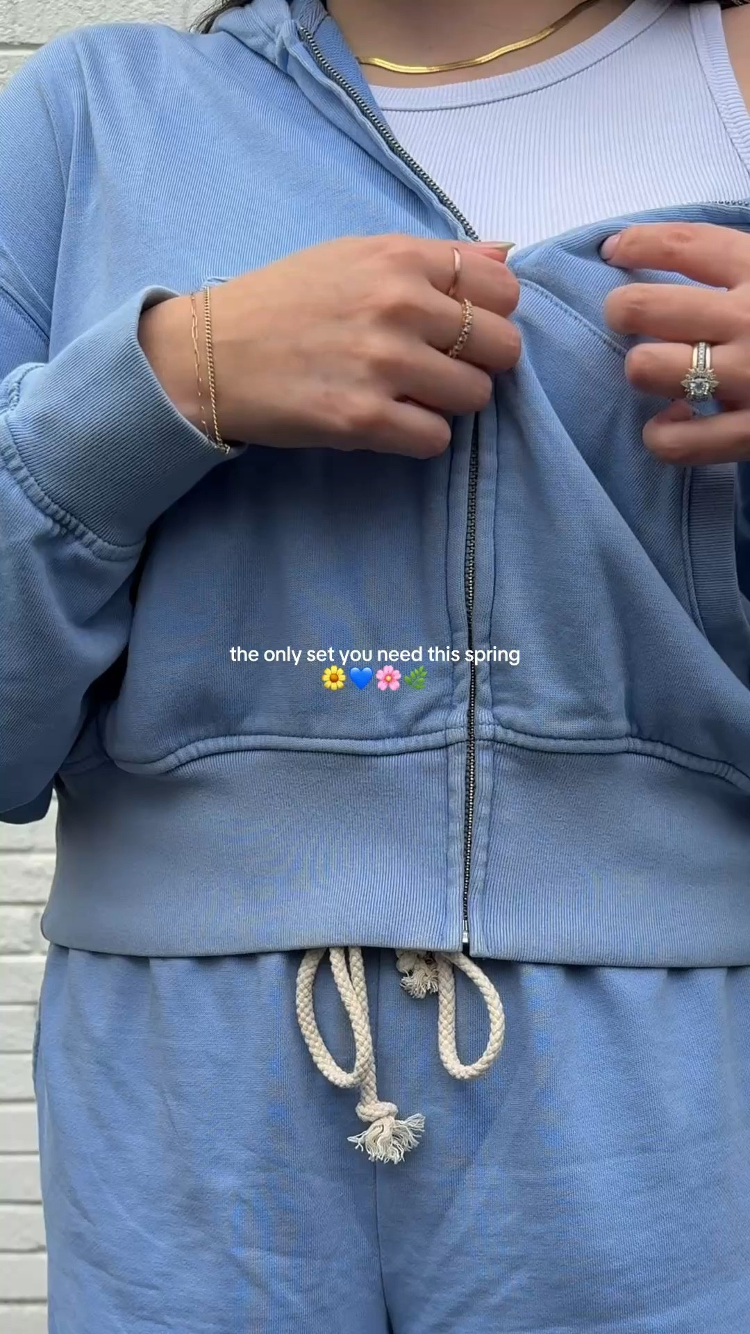 Love gap’s new sweats sets

#LTKSpringSale #LTKActive #LTKgrwm