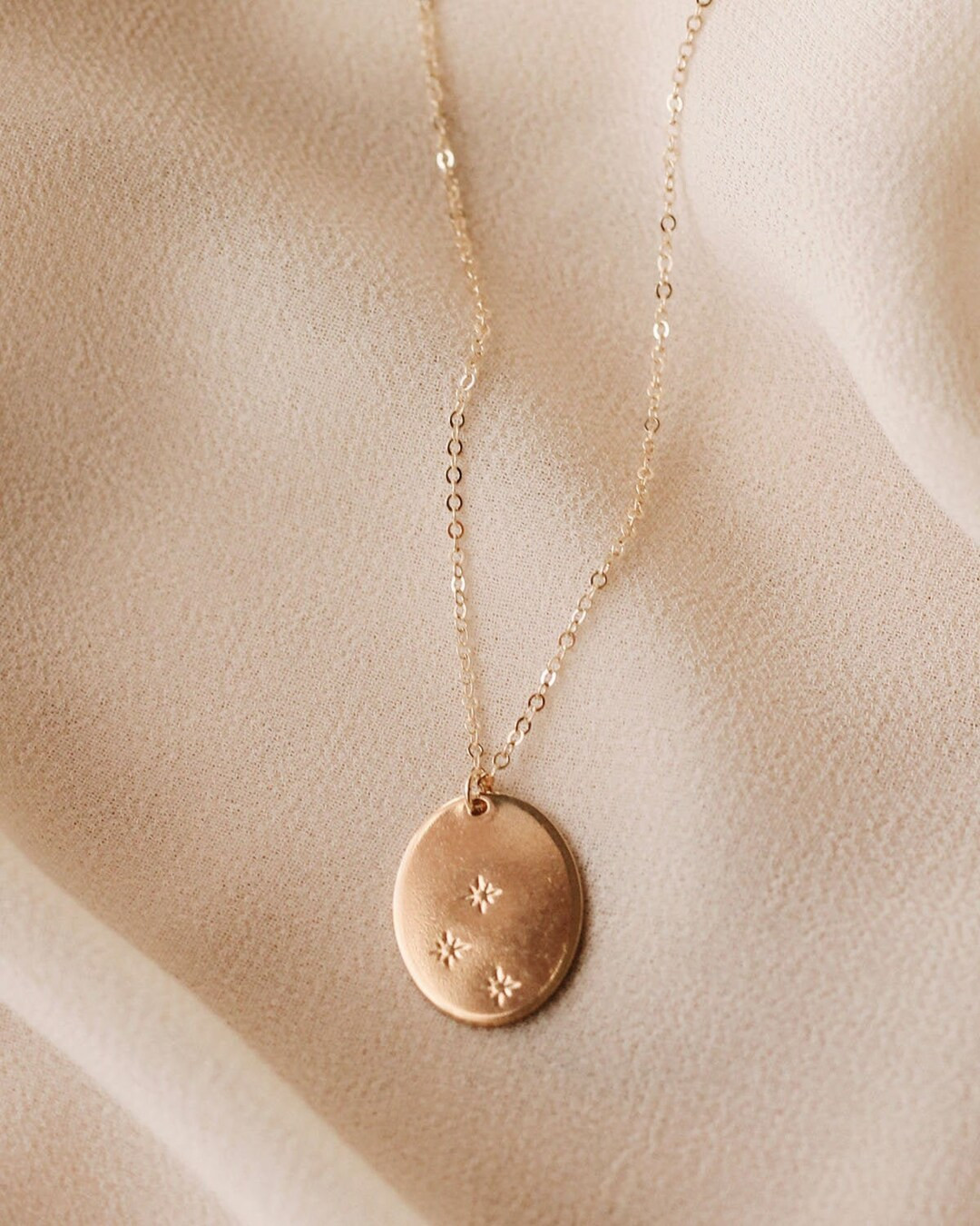 N1207 - 14K Gold Filled Star Oval Pendant Necklace | Etsy (US)