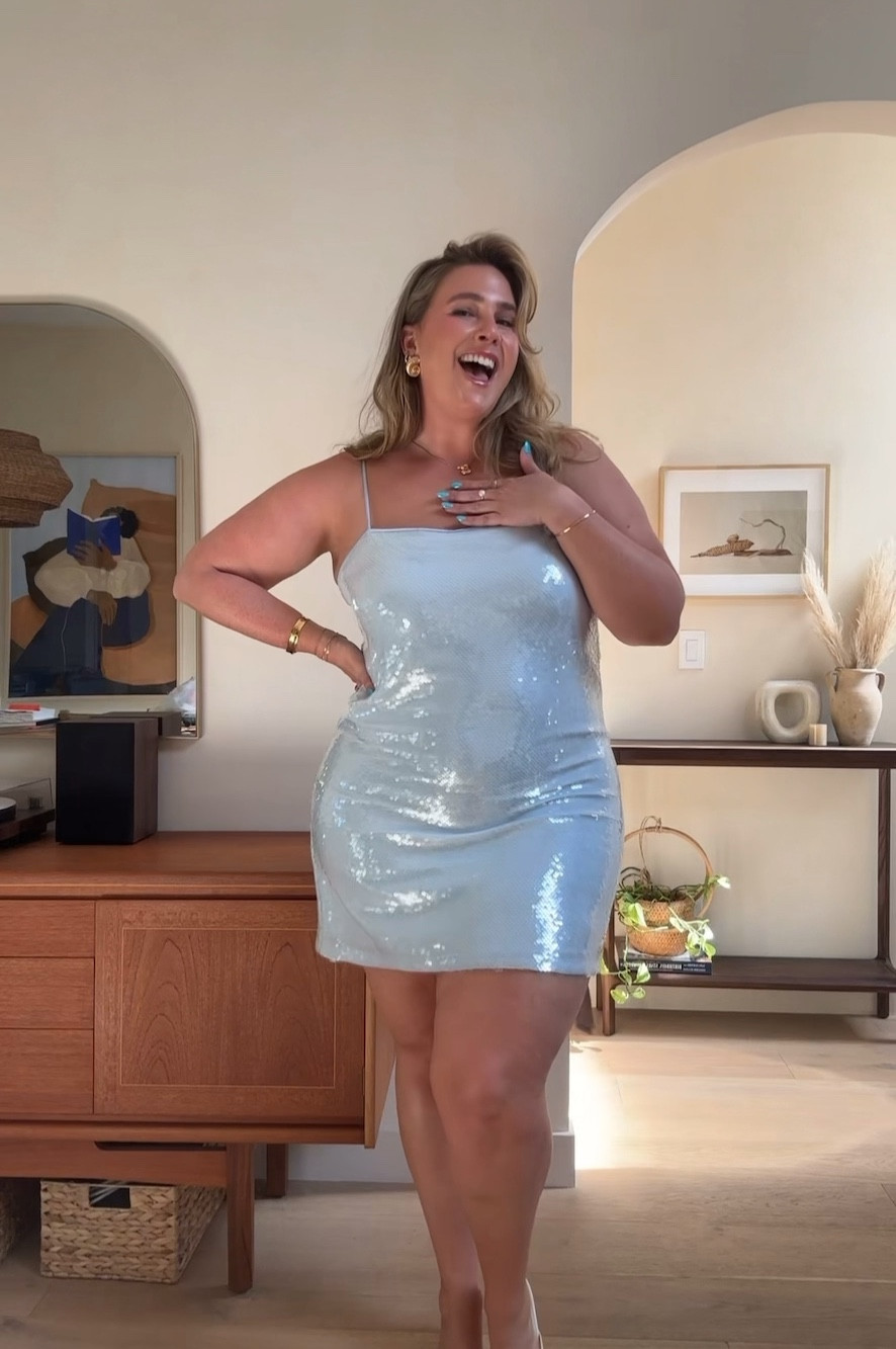 Abercrombie dress haul! SIZING DETAILS below!

1. Red floral Maxi: XL Tall, this was a bit big on me in the top area, I think a large tall would have been a better fit for me. 

2. Blue floral drop waist mini: XL Tall, again this was a bit big in the top area!

3. Black Maxi dress: XL, perfect fit!

4. XL Tall, this is actually a skort and it was a perfect fit. 

5. Polka Dot: XL

6. Blue Sequin: XL, perfect fit

7. L, really needed the Large tall or XL here bc it was too short sadly!

8.  XL tall, perfect fit!

#abercrombie #dresshaul 

#LTKVideo #LTKPlusSize #LTKMidsize