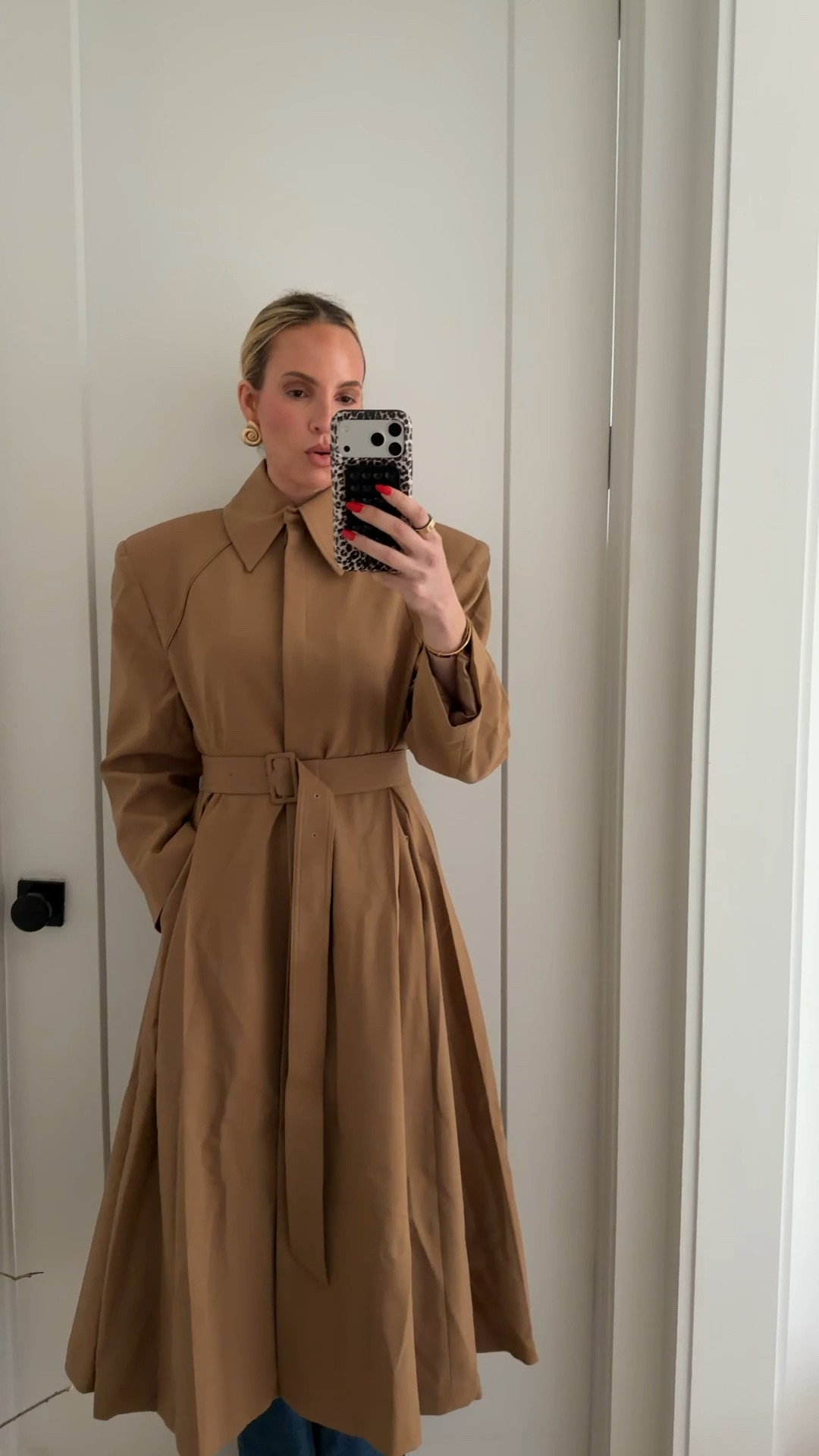 What do you guys think? Should I keep a return? I’m wearing a small. I also linked some other trenchcoats I’m loving right now. Linked them below!

#LTKWorkwear #LTKOver40 #LTKstorytime