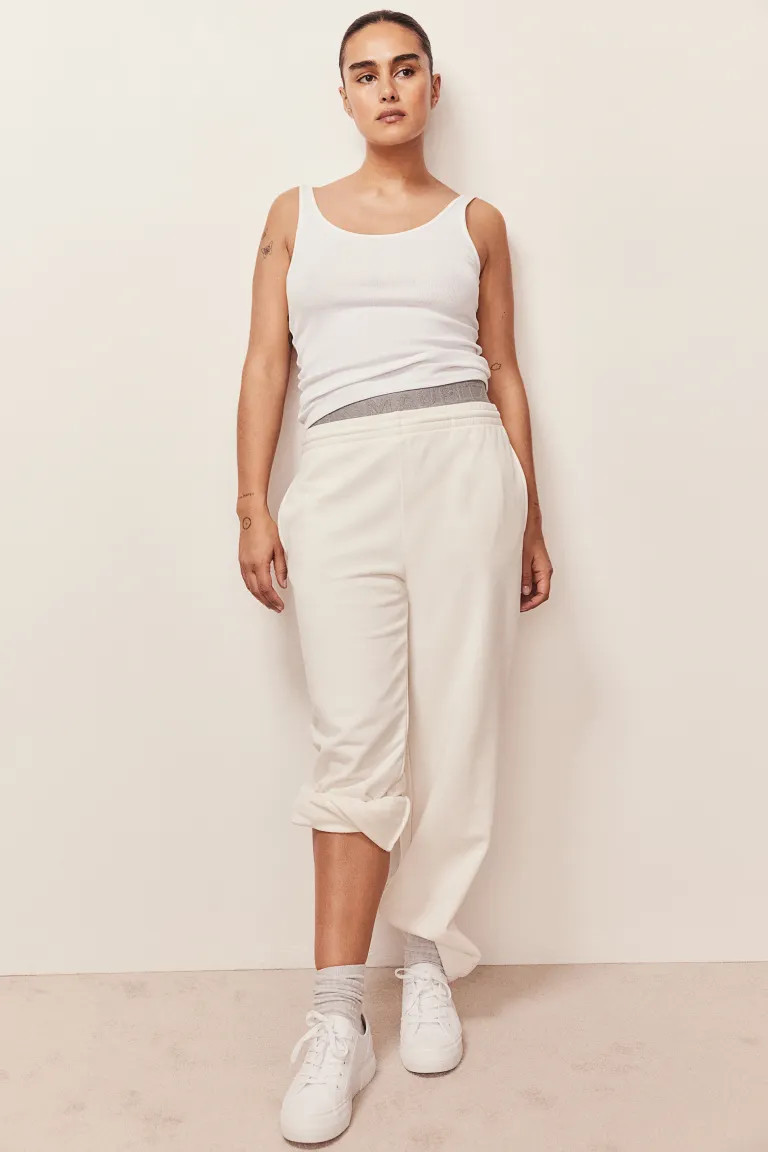 Geripptes Tanktop - Tiefer Ausschnitt - Ärmellos - Weiß - Ladies | H&M DE | H&M (DE, AT, CH, NL, FI)