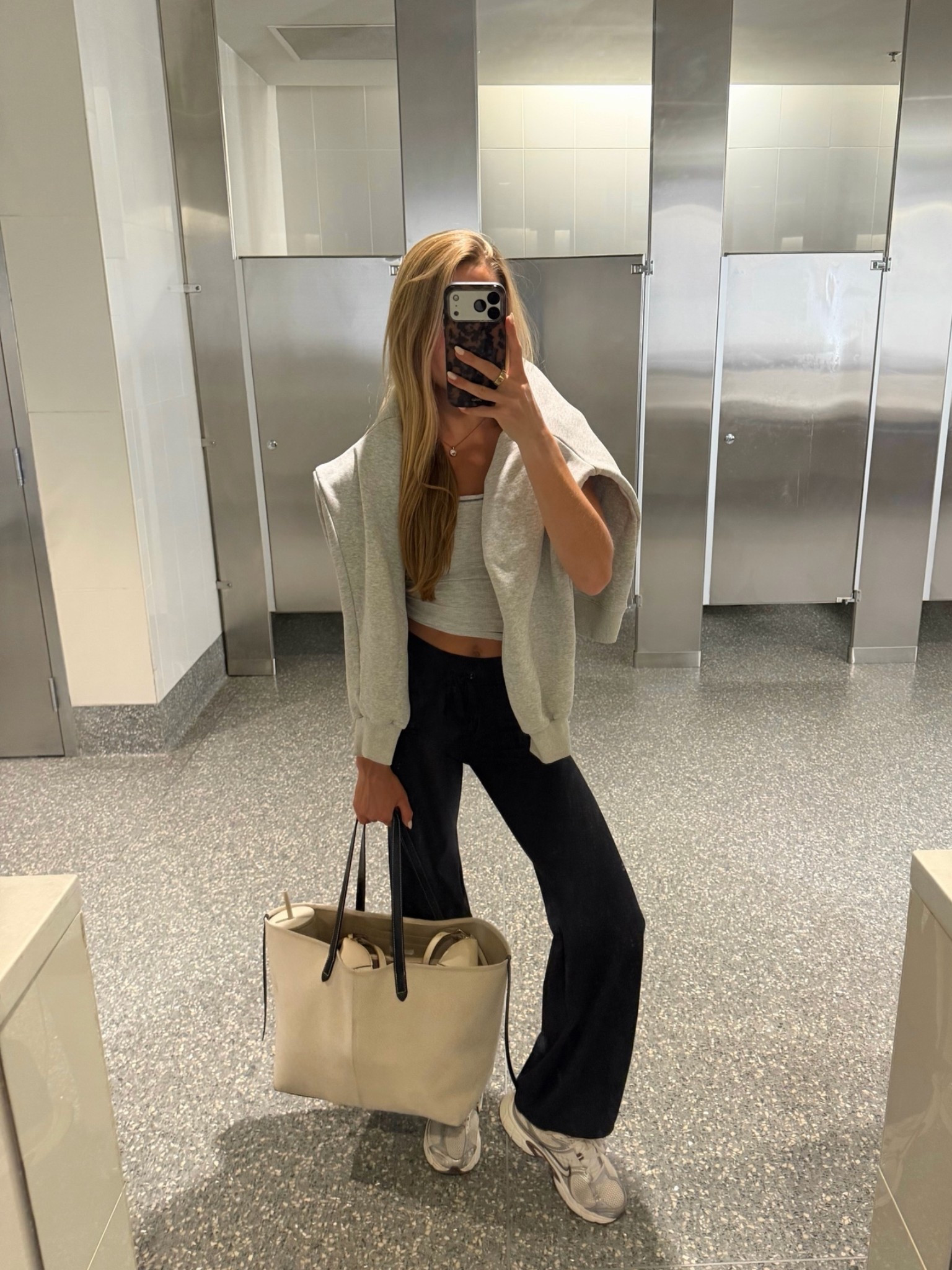 Travel ootd! Obsessed w these pants, wearing size XS

#LTKActive #LTKootd #LTKTravel