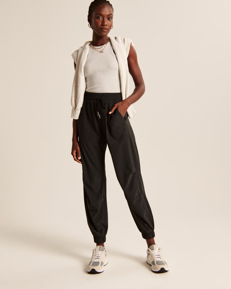 Traveler Parachute Pants | Abercrombie & Fitch (US)