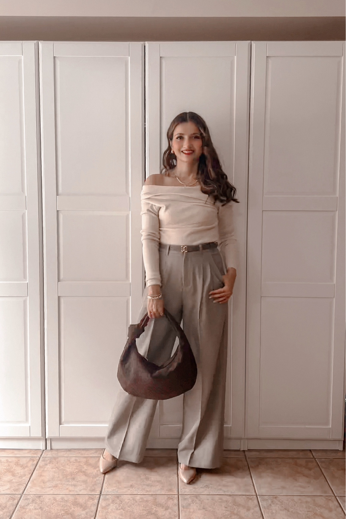 Commense off the shoulder sweater and woven bag 

#LTKspring #LTKcanada #LTKworkwear
