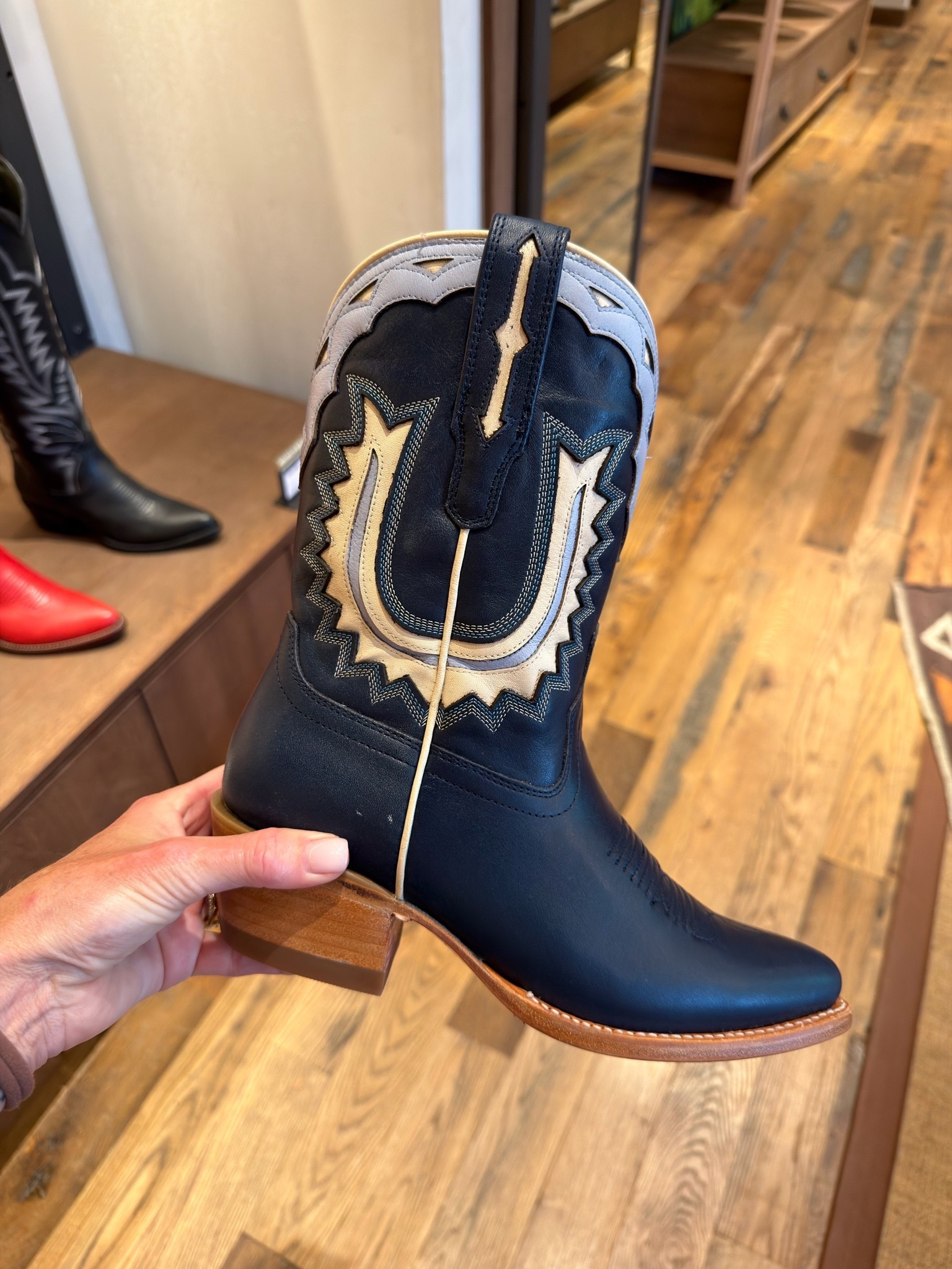 Finally spent some of my birthday money on some new boots! @Tecovas