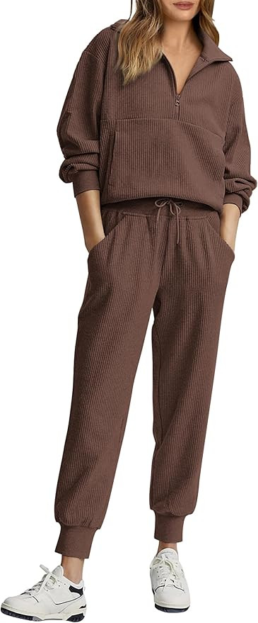 PRETTYGARDEN Womens 2 Piece Sweatsuits Set Long Sleeve Half Zip Pullover Sweatshirt Sweatpants Fa... | Amazon (US)