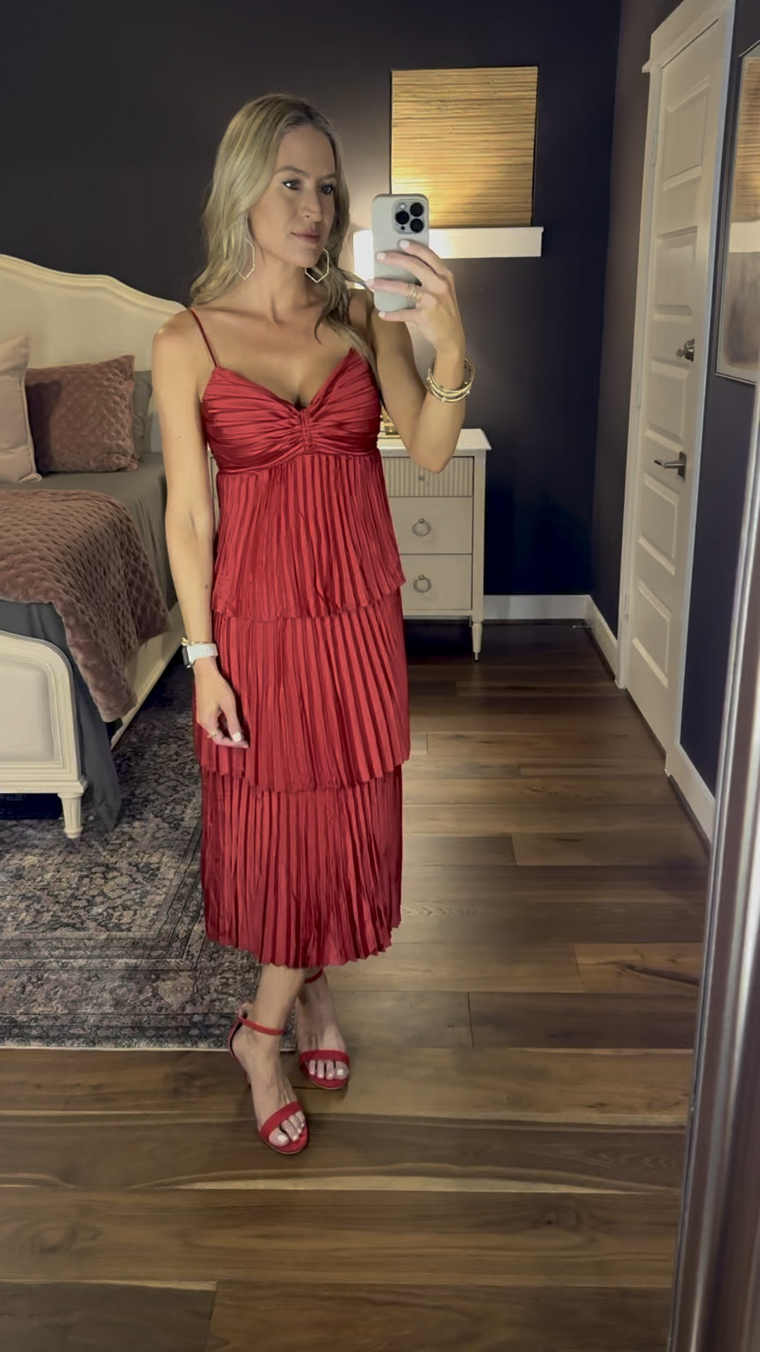 Holiday Outfit ✨

The entire Vici site is 35% off using code BF35. This dress is a gorgeous shade of red. I’m wearing XS and it is a hint loose. 

#everypiecefits

Holiday dress
Christmas dress
Christmas outfit 
Christmas card dress
Holiday card dress
Holiday party dress
Christmas party dress
New Year’s Eve outfit 

#LTKHoliday #LTKWatchNow #LTKParties