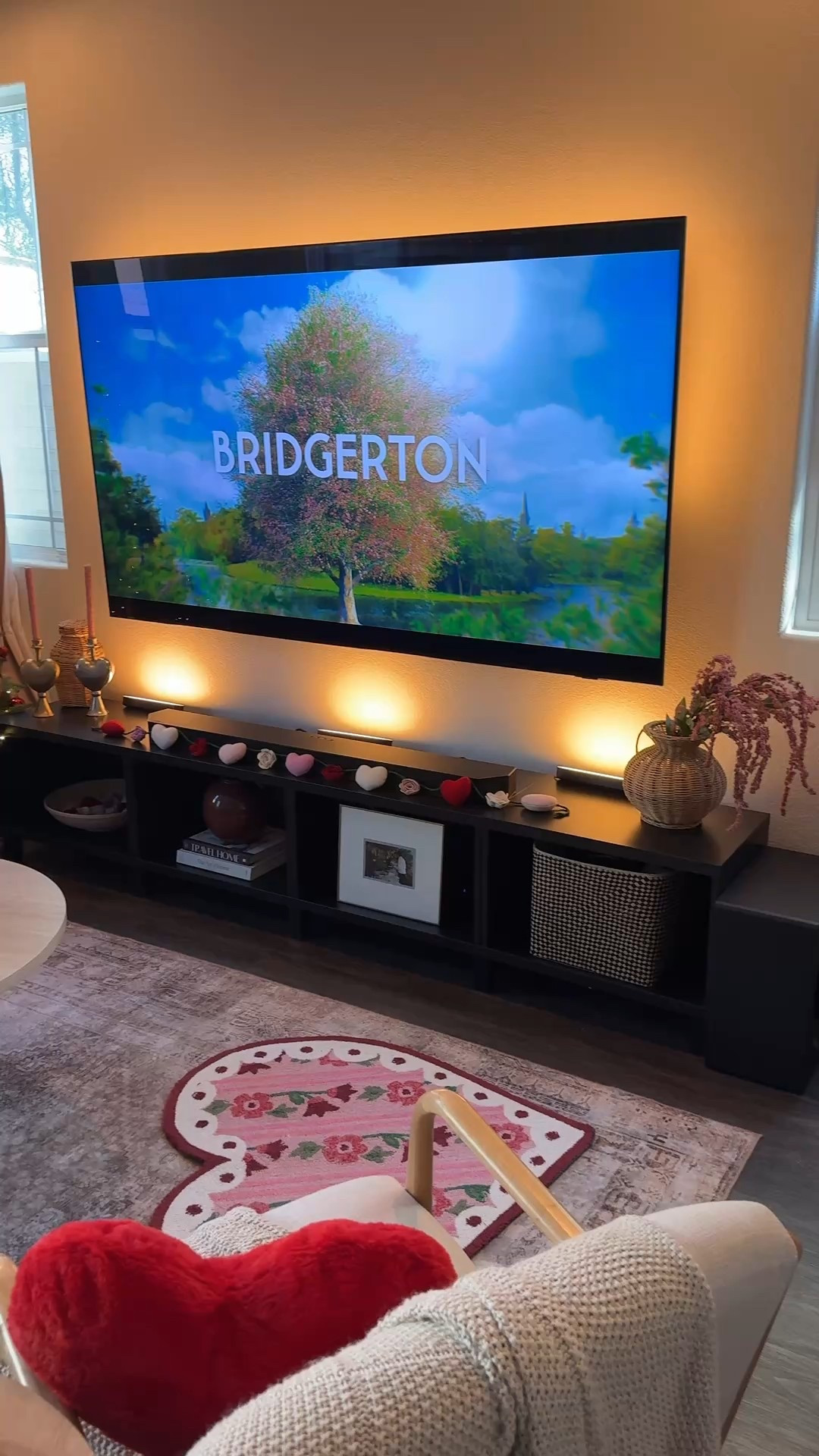 Valentines Day Living Room Decor 💕 #valentinesday

#LTKSeasonal #LTKHome