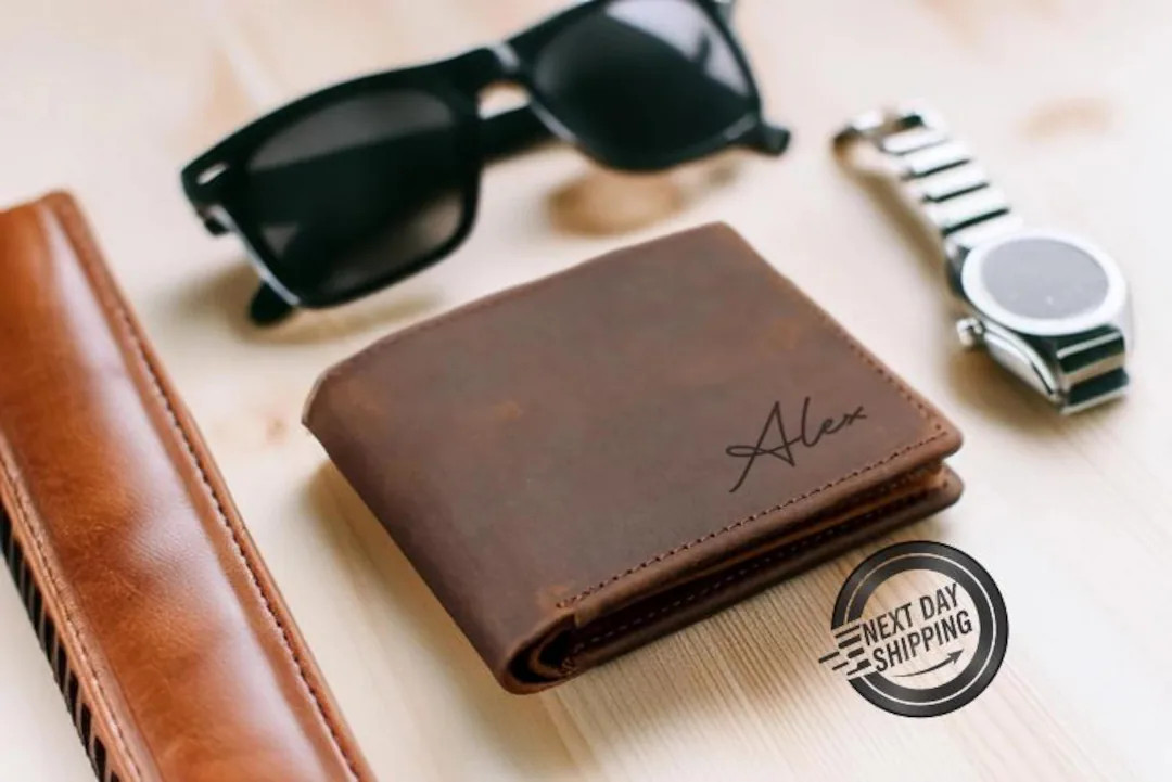 Personalized Handmade Leather Mens Wallet, Engraved Custom Gift for Anniversary, Valentine, Dad, ... | Etsy (Global)