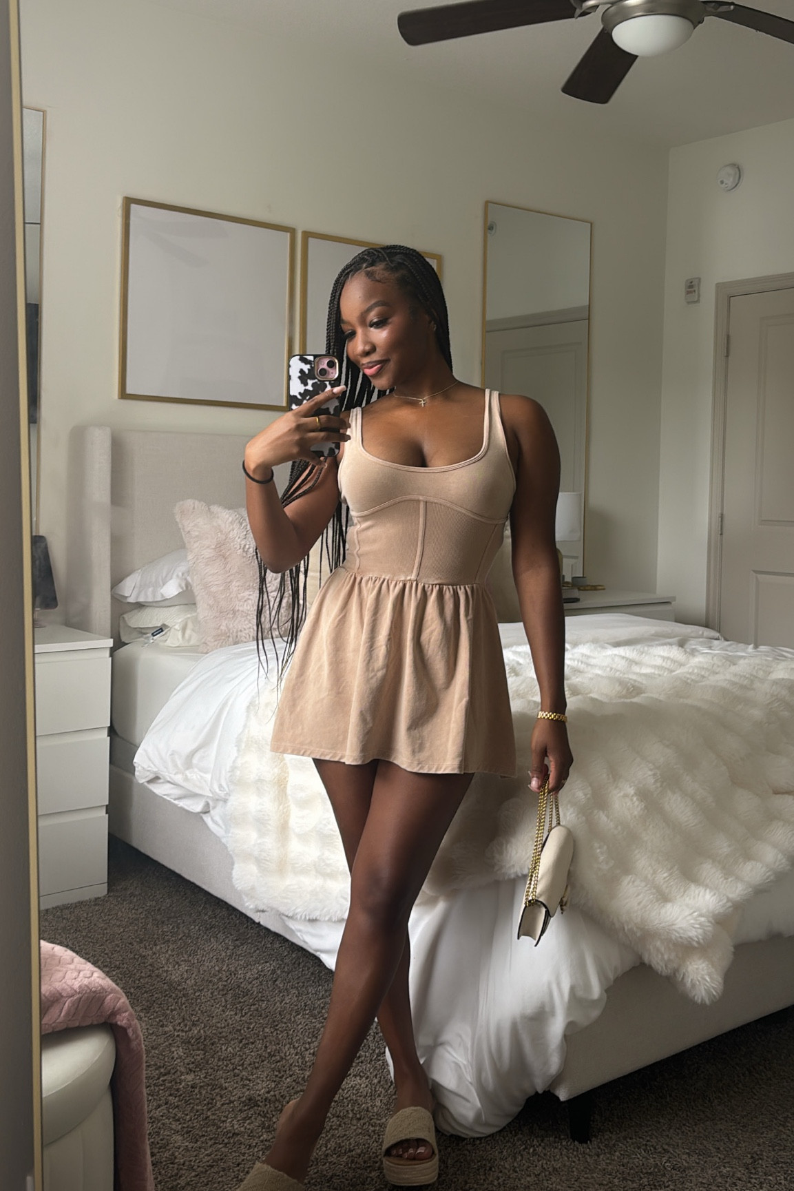 If didn't have this mirror & the perfect background in my room for my OOTDs I don't know what l'd do #wayfair #wayfairpartner @wayfair