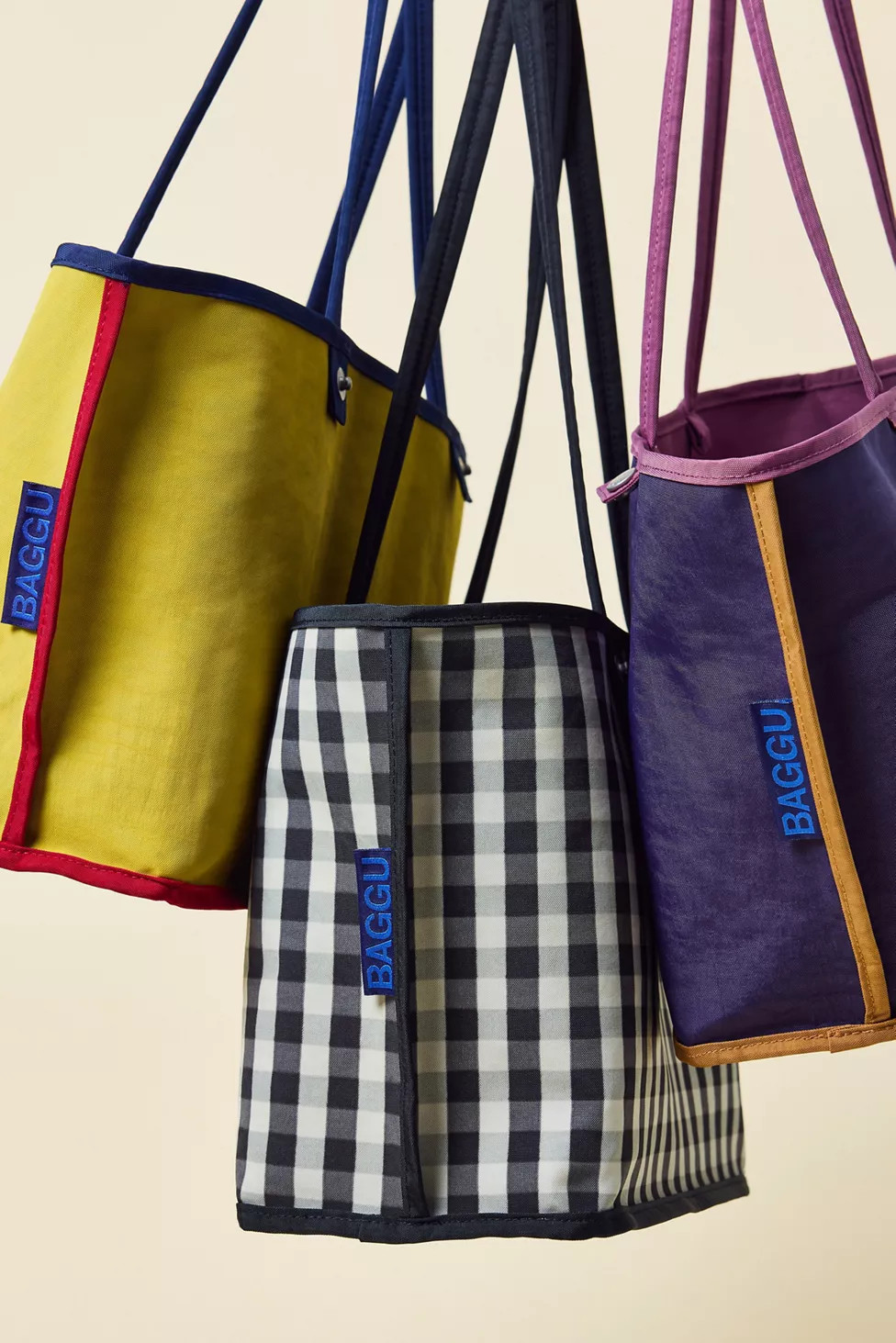 BAGGU Medium Nylon Reverse Tote Bag | Urban Outfitters (US and RoW)