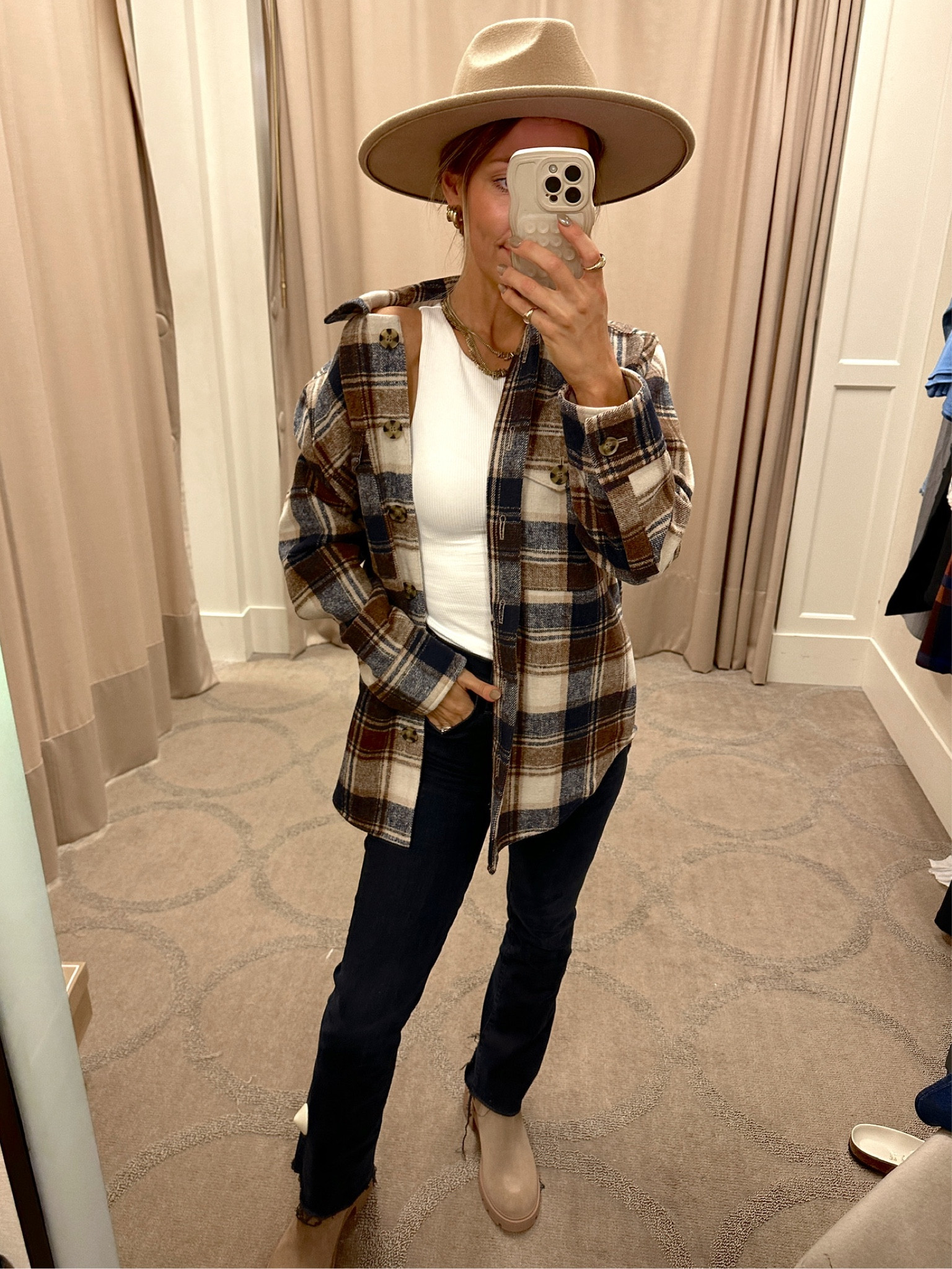 NSALE SHACKET IN STOCK! Wearing xs  

#LTKstyletip #LTKxNSale #LTKunder50