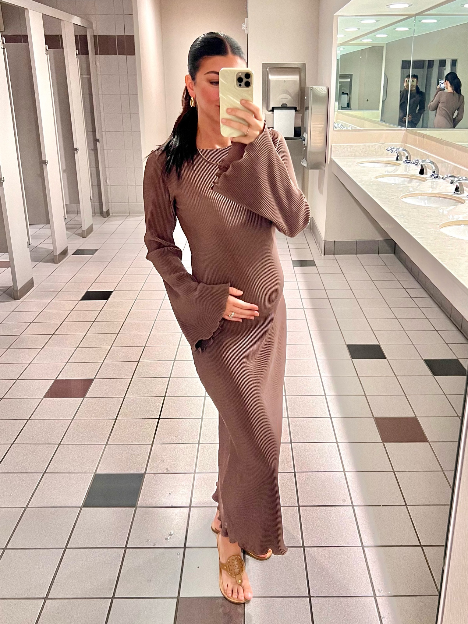 Dress is NA-KD but tagged super cute Amazon dupe! Bump friendly as well 🫶🏼

#LTKBump #LTKSaleAlert #LTKWorkwear