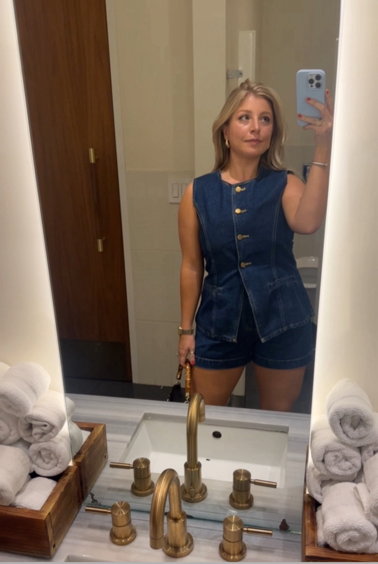 Denim Vest Shorts Set for under $100 

Fits TTS but leans slightly towards being more “oversized” - for reference Im wearing my true size small and it fits perfectly while also giving me a little wiggle roomm

#LTKMidsize #LTKFindsUnder100 #LTKStyleTip