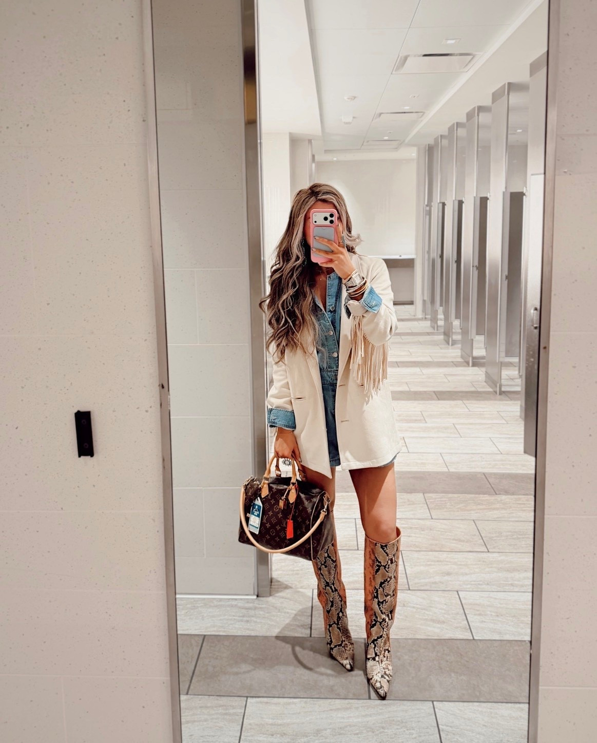 Travel fit! Some items low stock, so I added plenty of options! 🛫

#LTKdayinmylife #LTKTravel #LTKootd