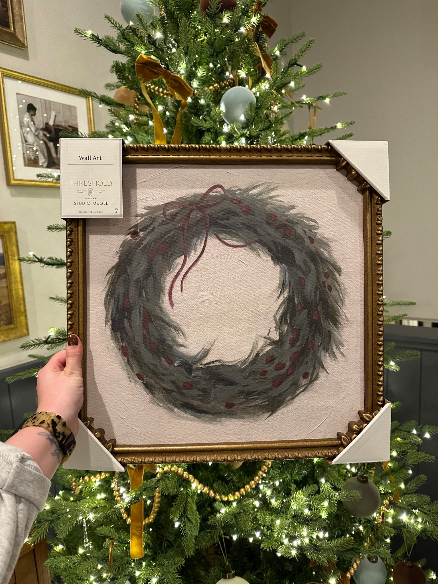 Studio McGee brass framed Christmas wreath wall art 

#LTKHome #LTKHoliday #LTKStyleTip
