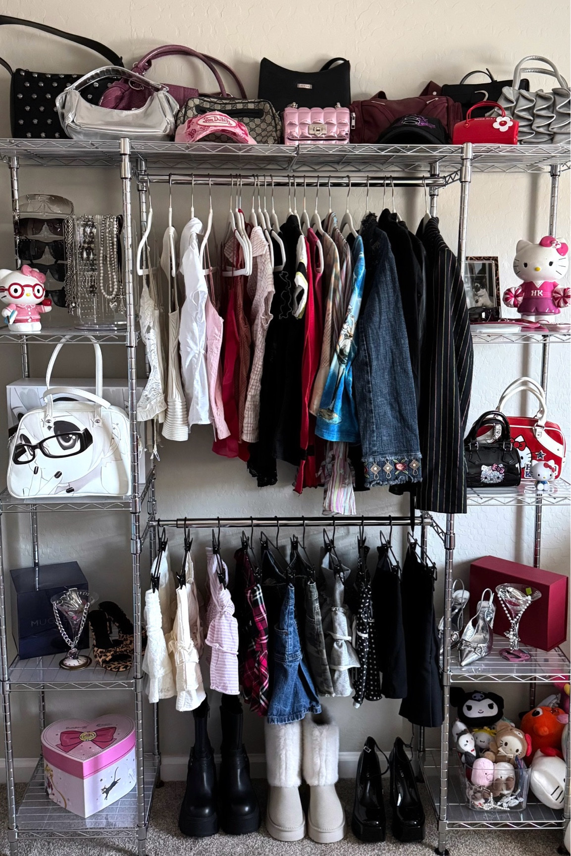 NEW SHELF 💞👚

#LTKFindsUnder100 #LTKHome