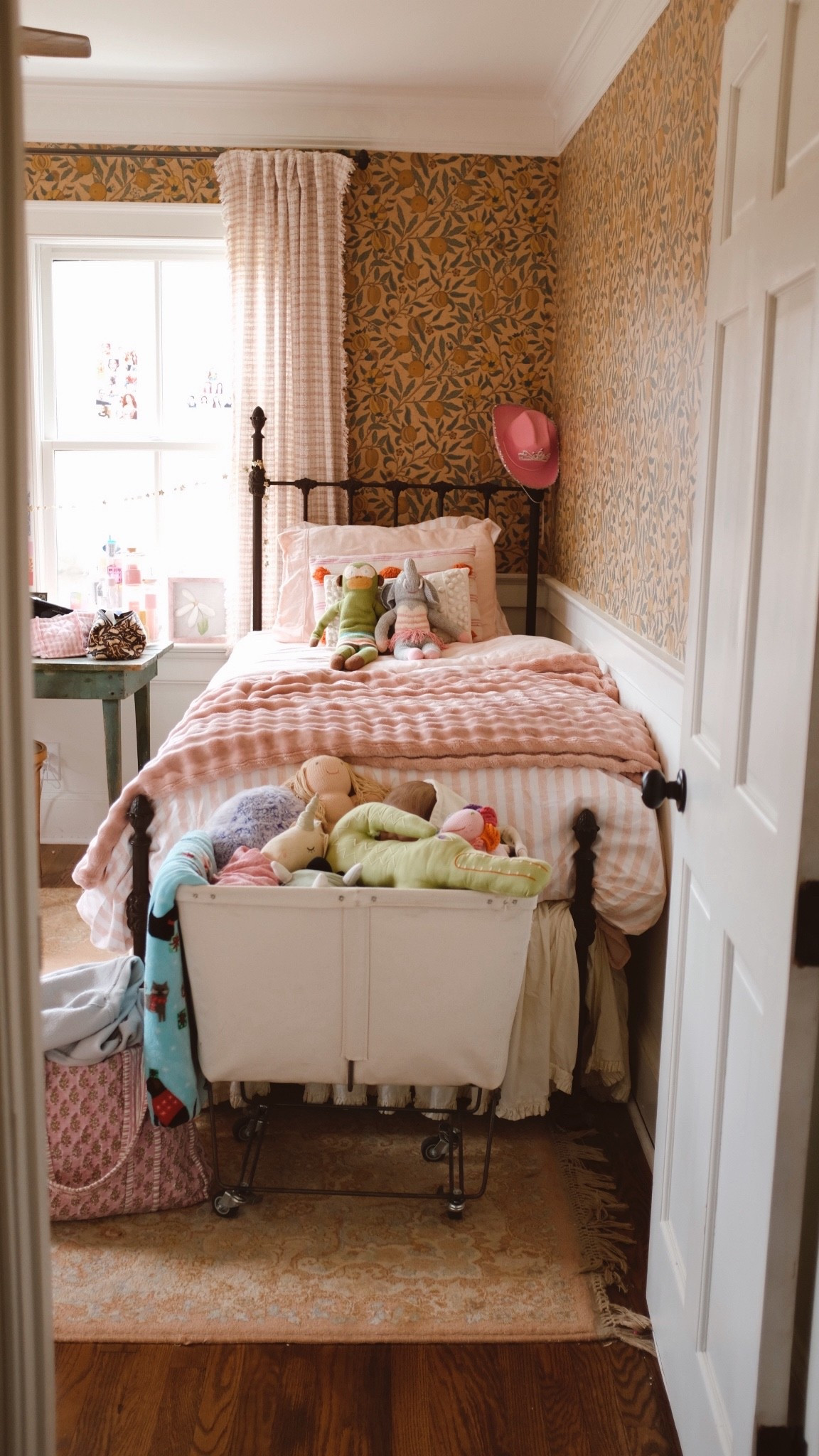 Teen bedroom pink bedding girly bedding cozy bedroom

#LTKKids #LTKHome #LTKmomlife