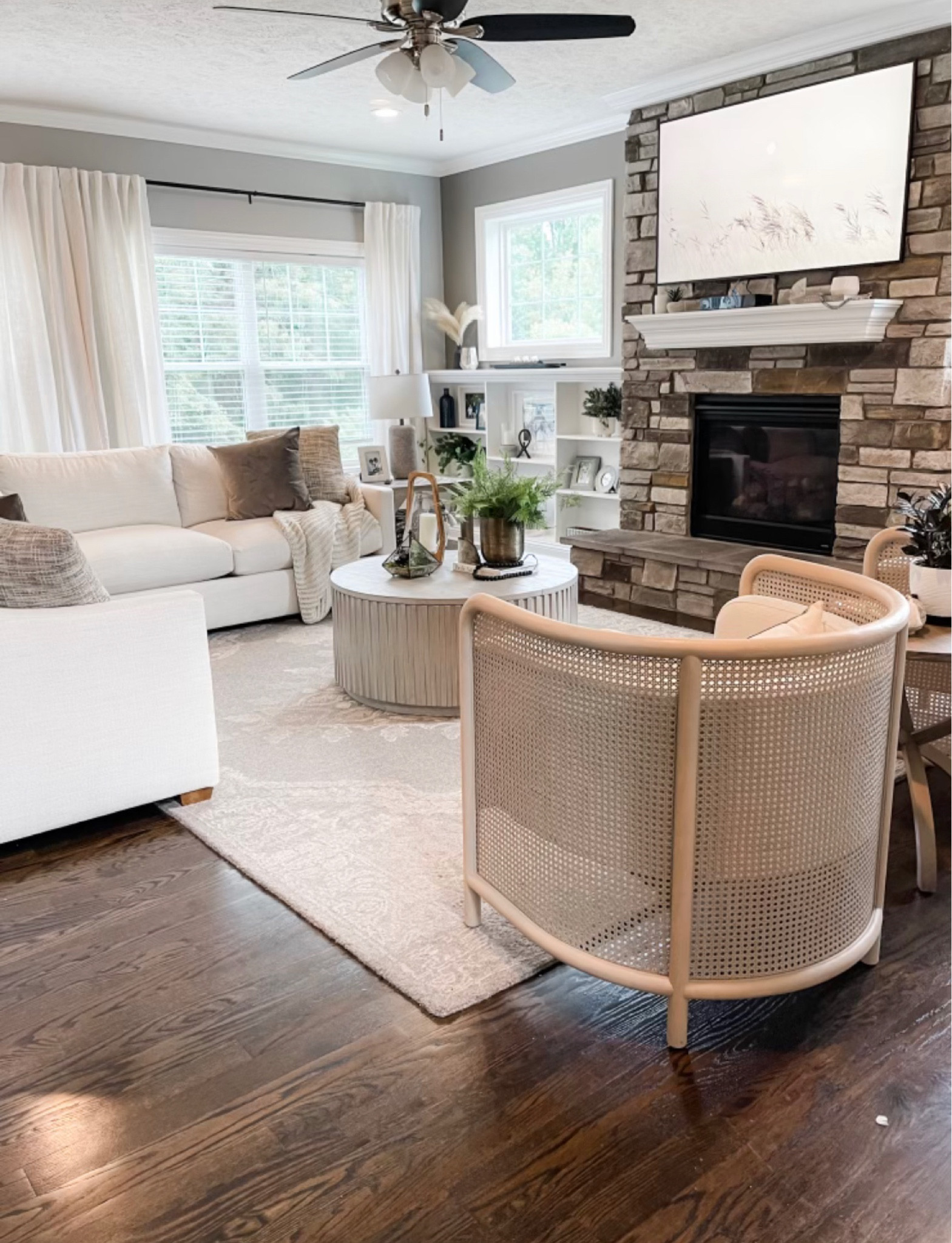 And a round of applause for Pottery Barn furniture! 👏

#LTKhome #LTKstyletip