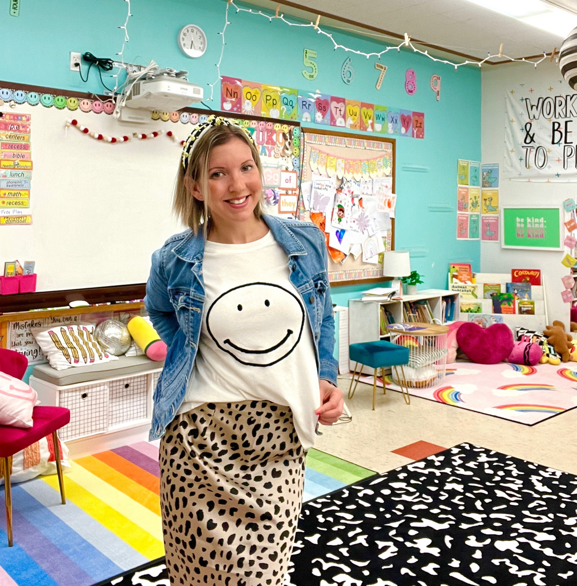 The cutest skirt that is perfect every day!
The jacket and shirt are from other places, but linked are great substitutes!
#teacher #teacheroutfits #ootd

#LTKSeasonal #LTKworkwear #LTKfindsunder50
