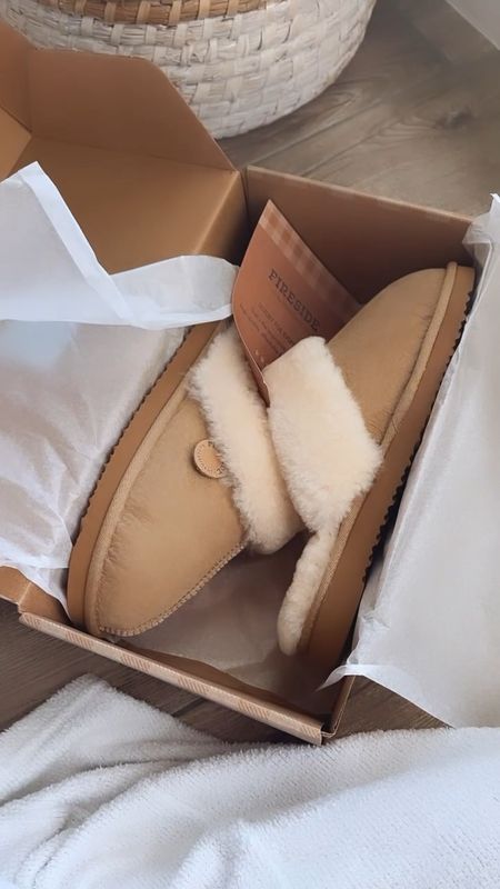 Love these Amazon slippers 😍 currently 40% off and run tts 

#LTKshoecrush #LTKsalealert #LTKstyletip