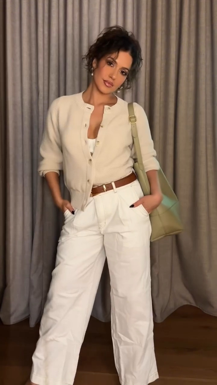 A little ootd wearing all @oldnavy that is giving the chic Tia with a little bit of sazonnnn ✨😉

so comfy and chic! 🤍
🔗🔗🔗 on stories and highlights!
——
#ootd #styleinspo #outﬁtideas #momentsofchic #styletips

#LTKgrwm #LTKSaleAlert #LTKootd