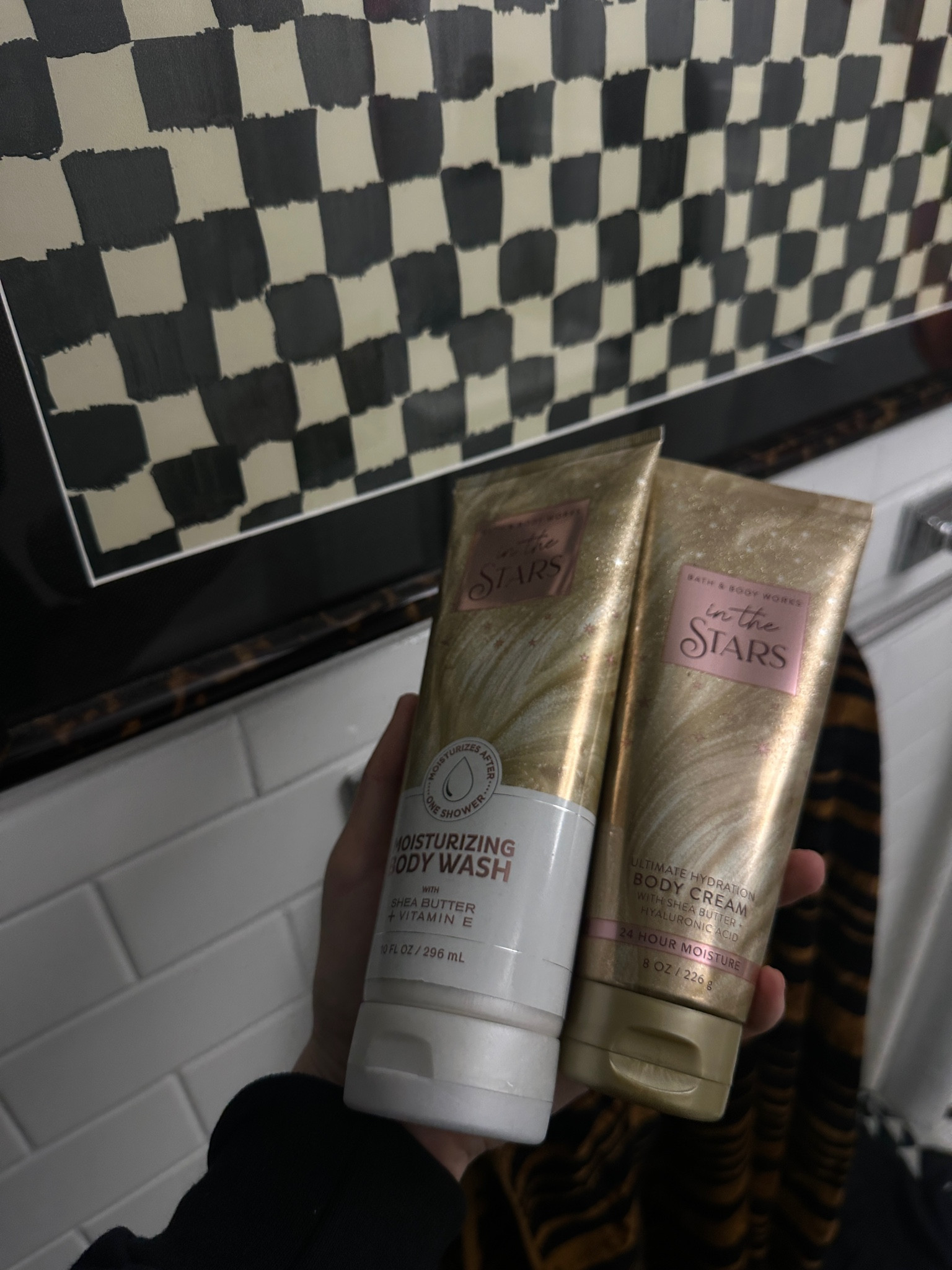 Smells similar to baccarat, wouldn’t say a dupe but pairs nicely !!!

#LTKSaleAlert #LTKFindsUnder50 #LTKBeauty