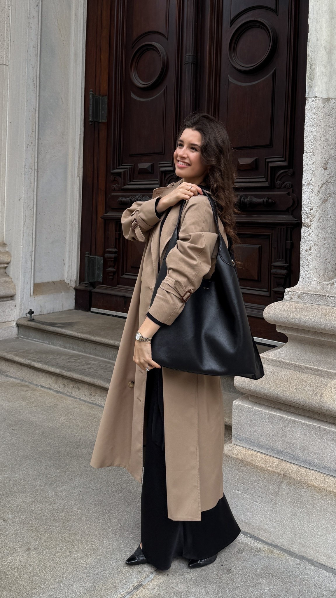 The perfect size and silhouette to carry *everything*. @coach #CoachNY #ad